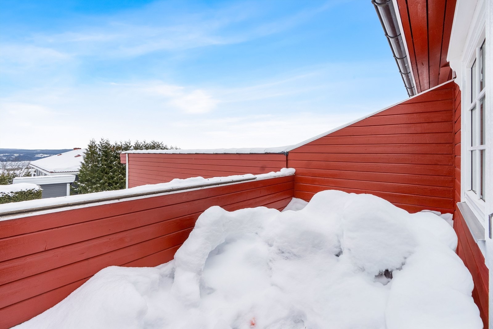 Østvendt veranda på ca. 9 kvm. Galleribilde
