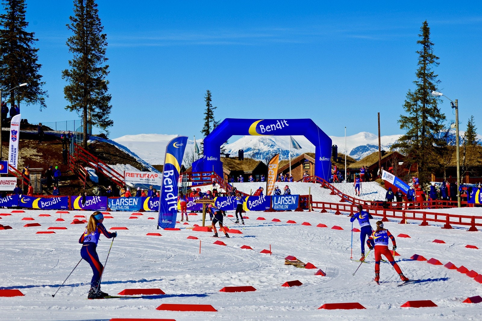 Like ved ligger Liatoppen Skisenter: en populær arena for langrenn og skiskyting, med flere arrangementer gjennom året Galleribilde
