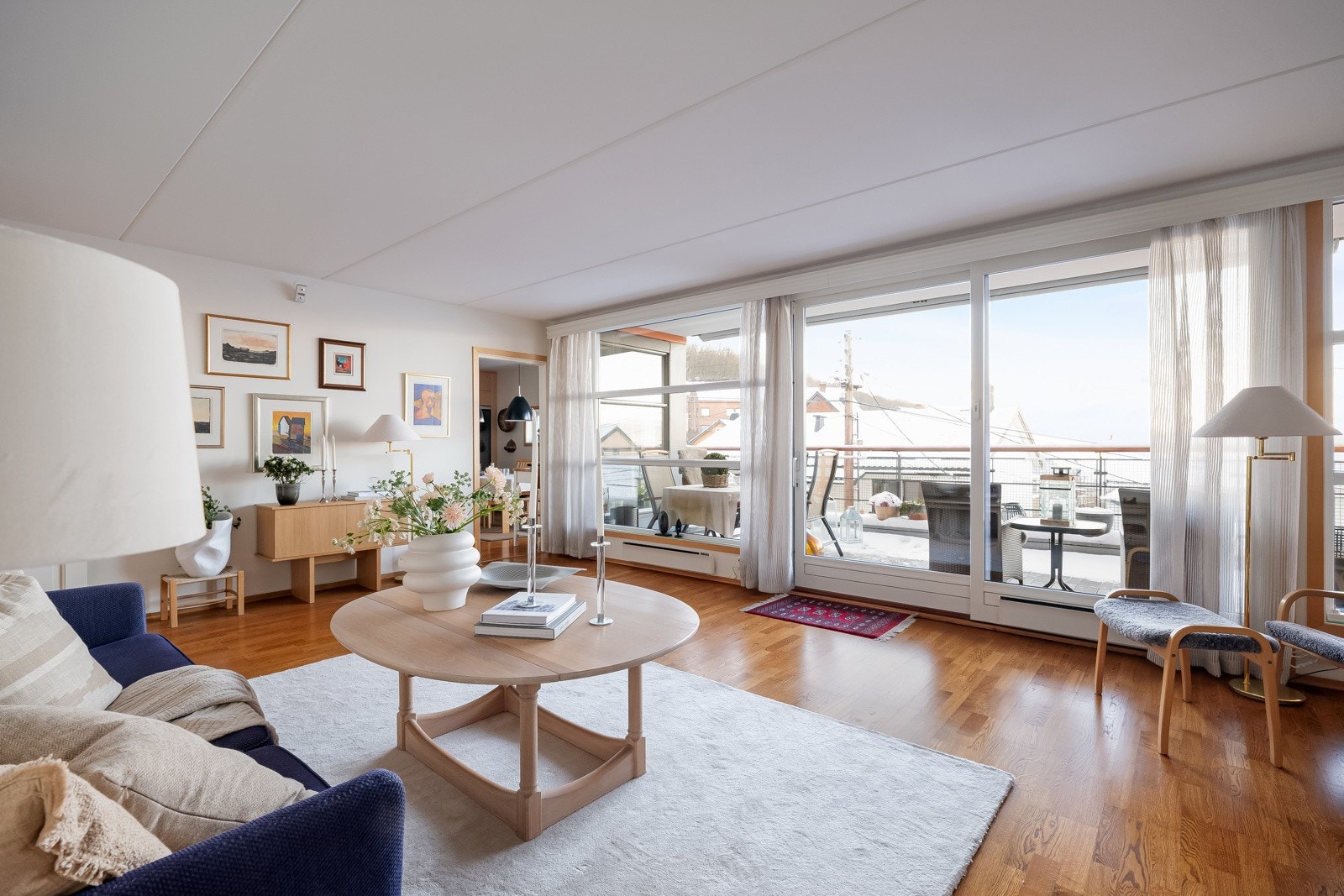 Velkommen til Svingen 10A , presentert av Schala & Partners ved Kjerstin Falkum, tlf. 922 04 707. Galleribilde