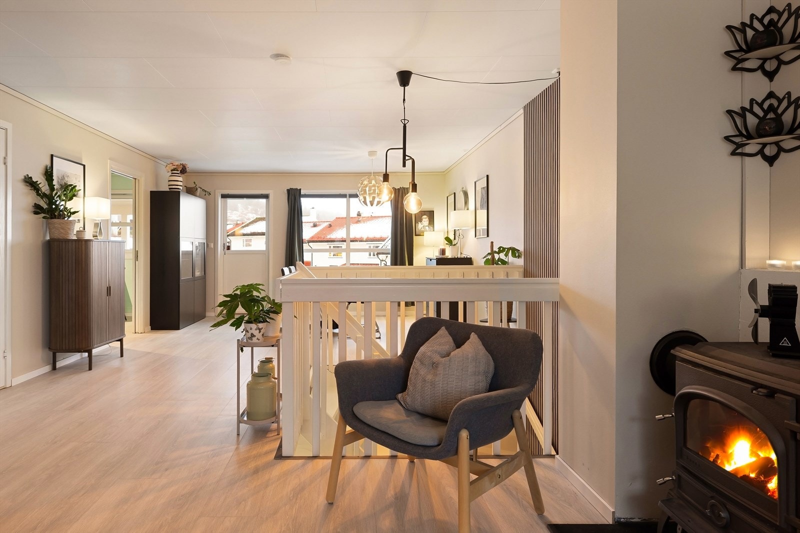 En koselig peis sørger for lun stemning på kaldere dager Galleribilde