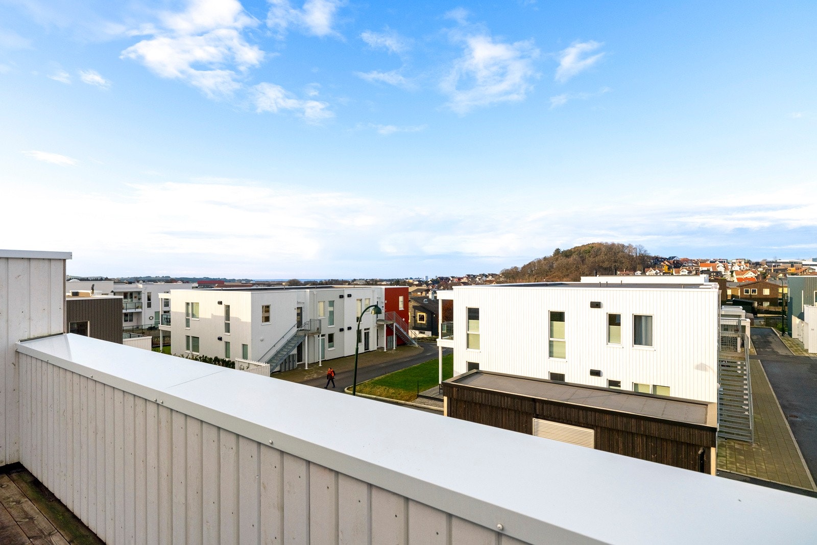 Her kan man nyte solen på fine dager. Galleribilde