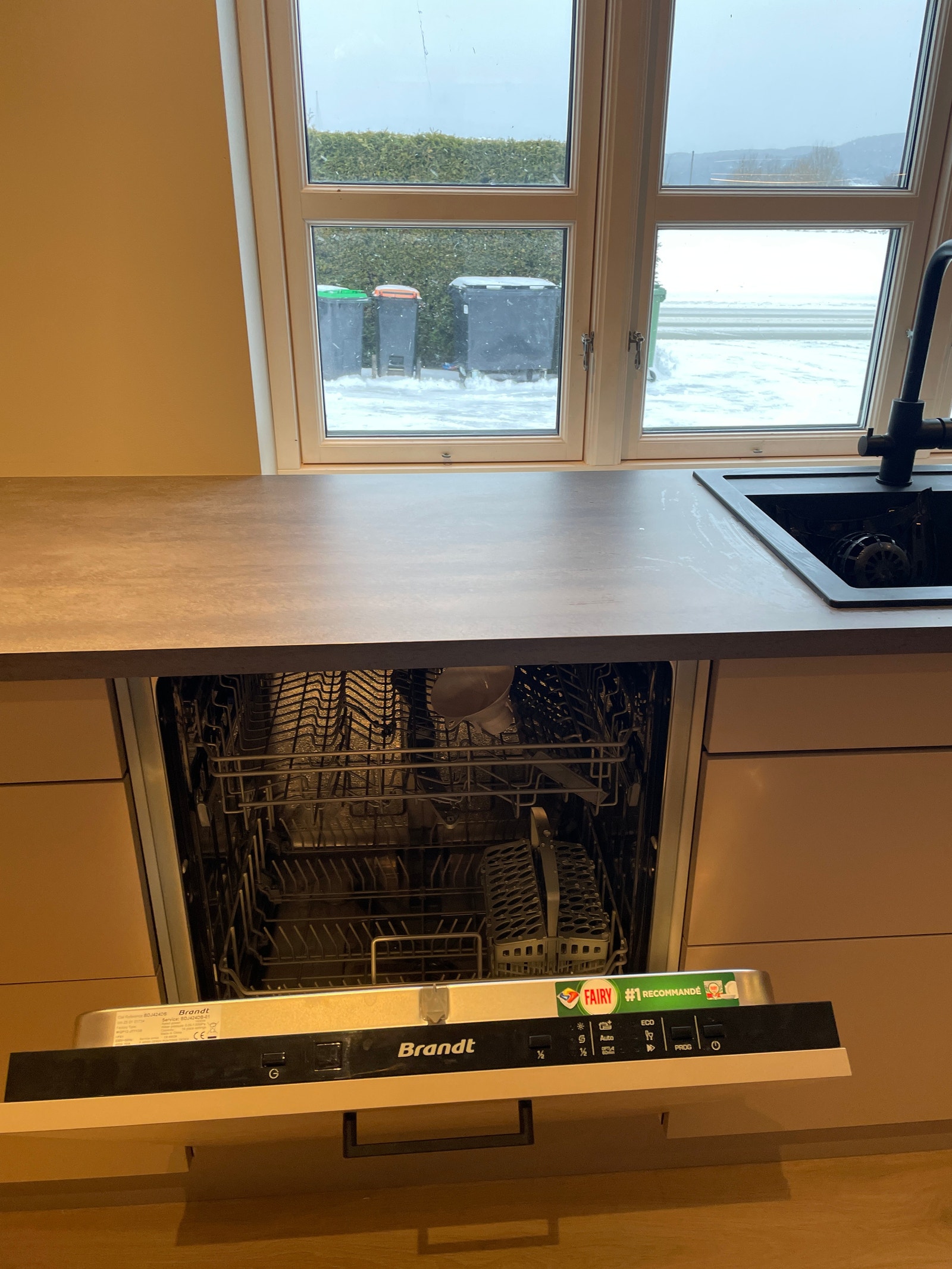 Integrert ny oppvaskmaskin Galleribilde