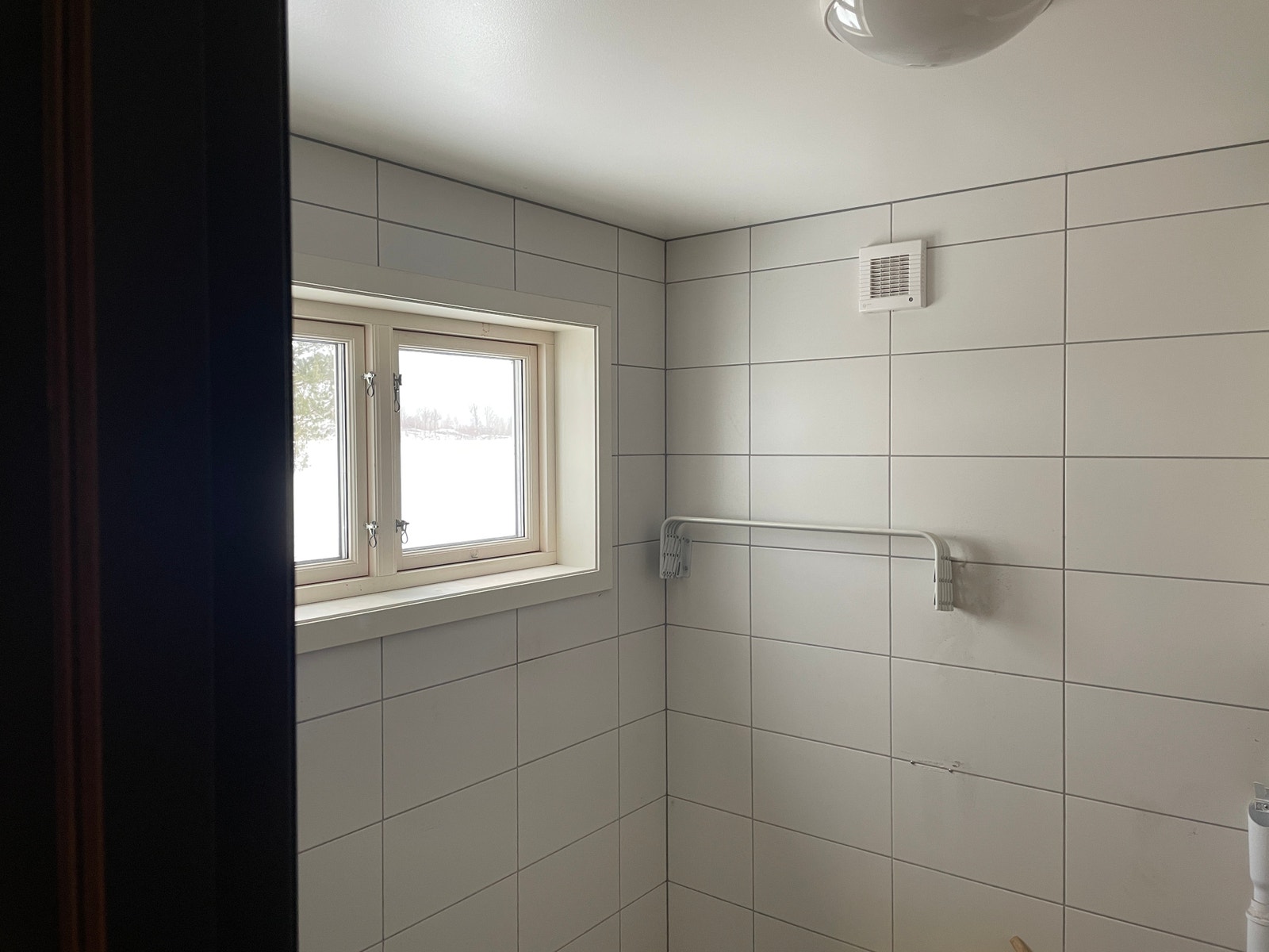 Vaskerom med fliser og varmekabel. Galleribilde