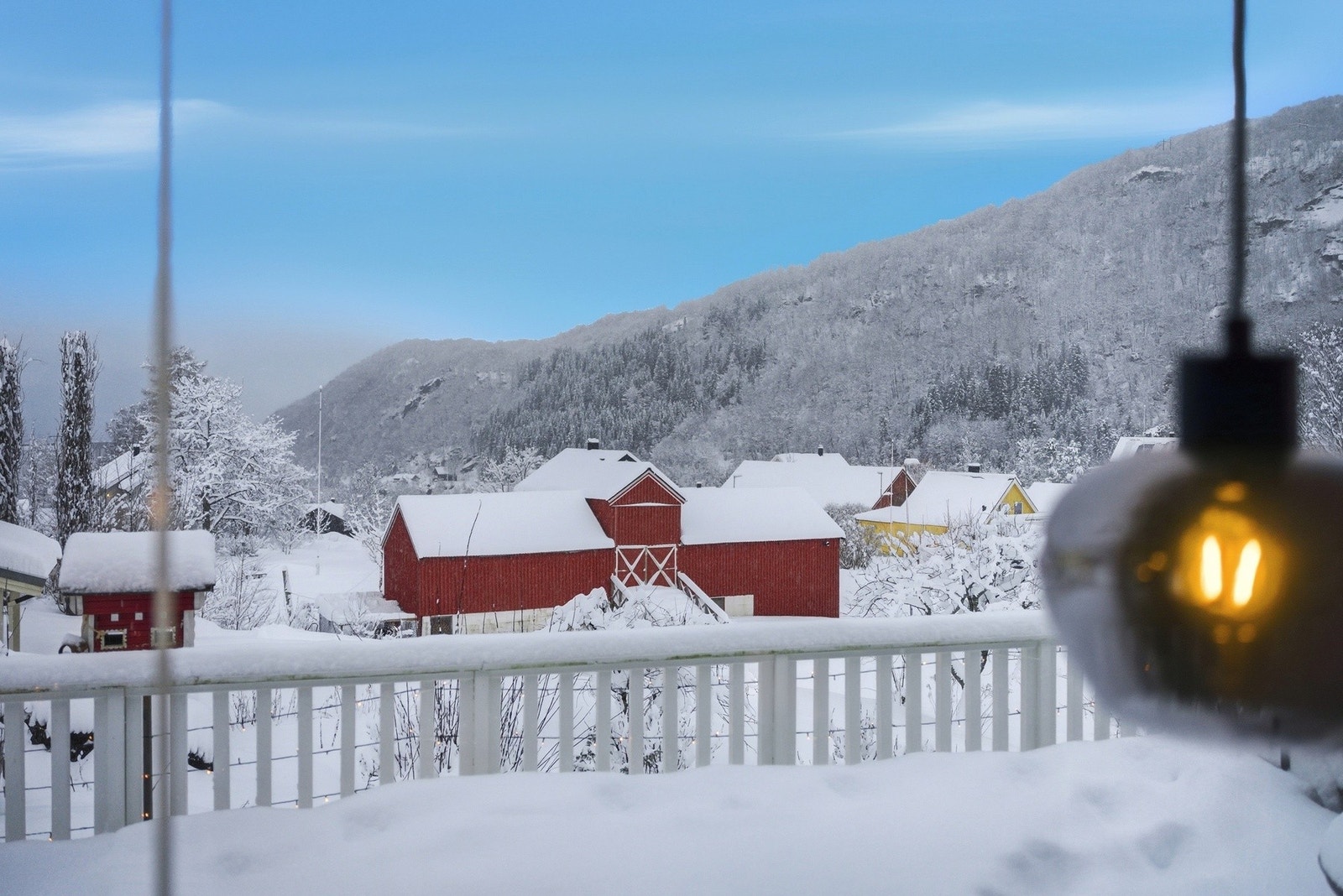 Utsikt fra stuevindu Galleribilde