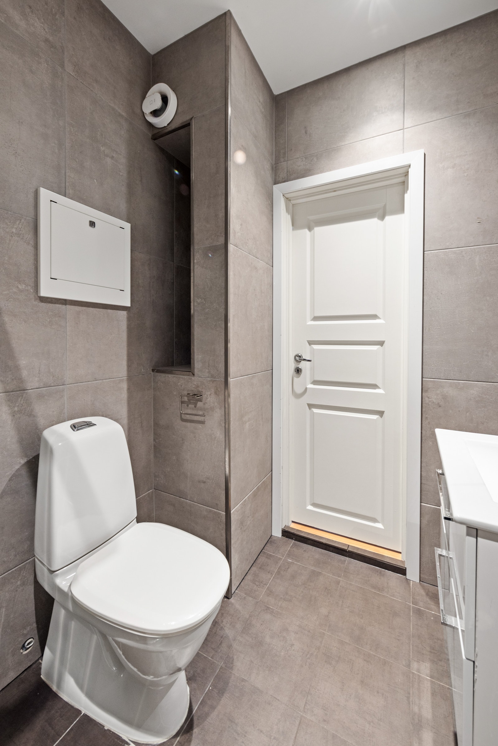 Moderne bad med varmekabler Galleribilde