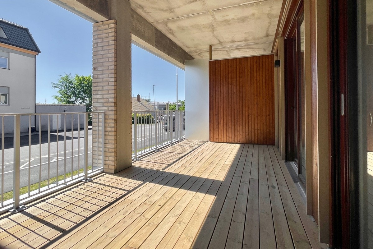 Terrasssen er på 16,6 kvm og har gode solforhold. Galleribilde