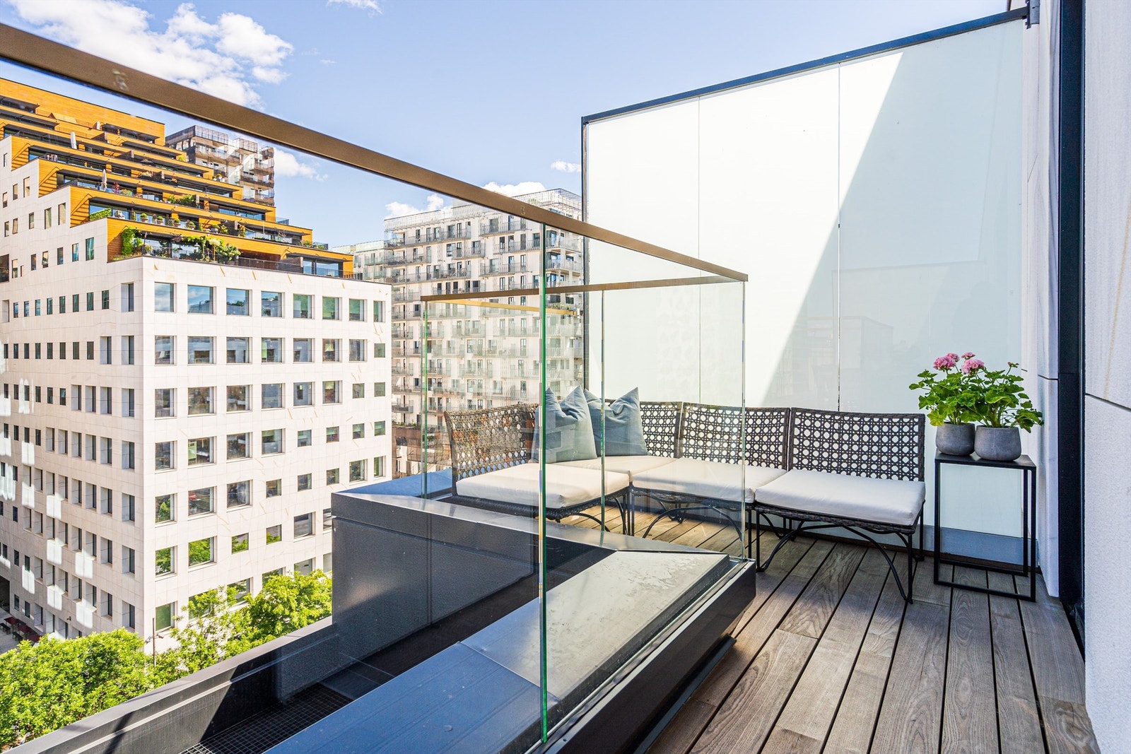 Morgenkaffe med morgensol Galleribilde