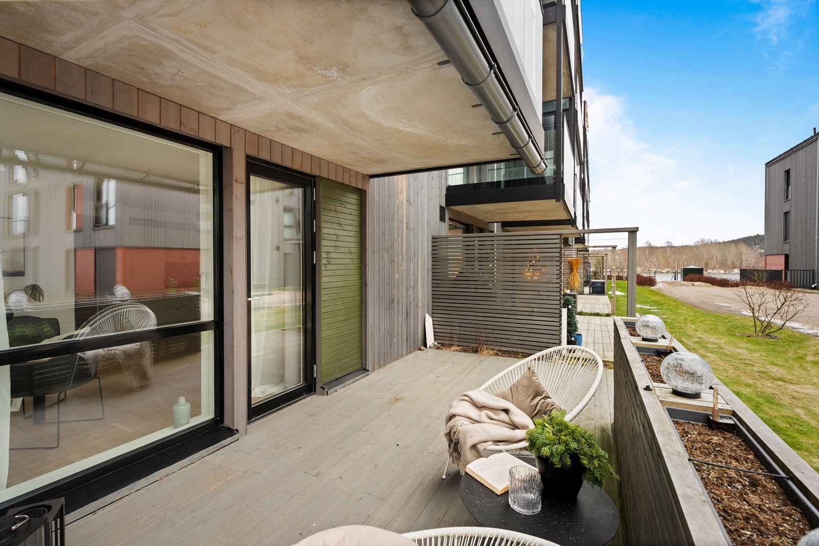 Direkte utgang fra terrassen til fellesarealene. Galleribilde