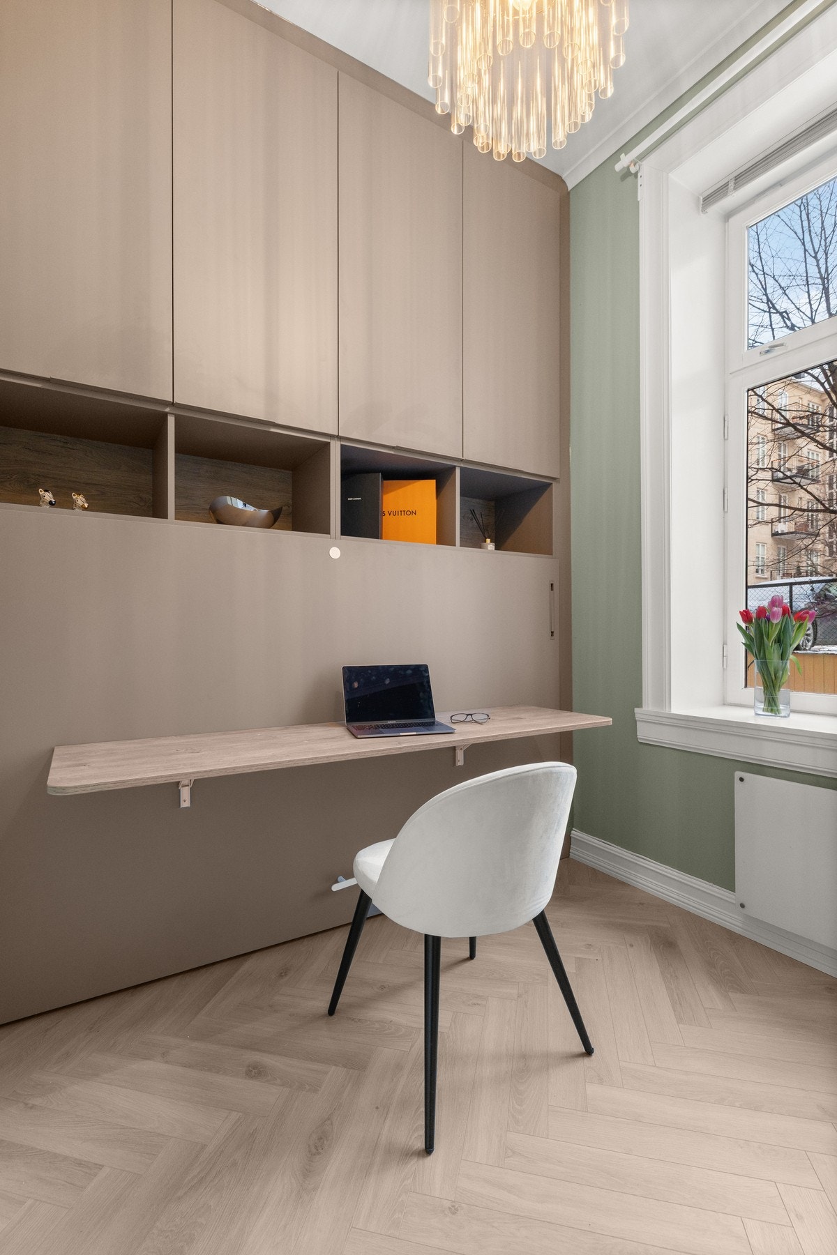 Perfekt hjemmekontor. Galleribilde