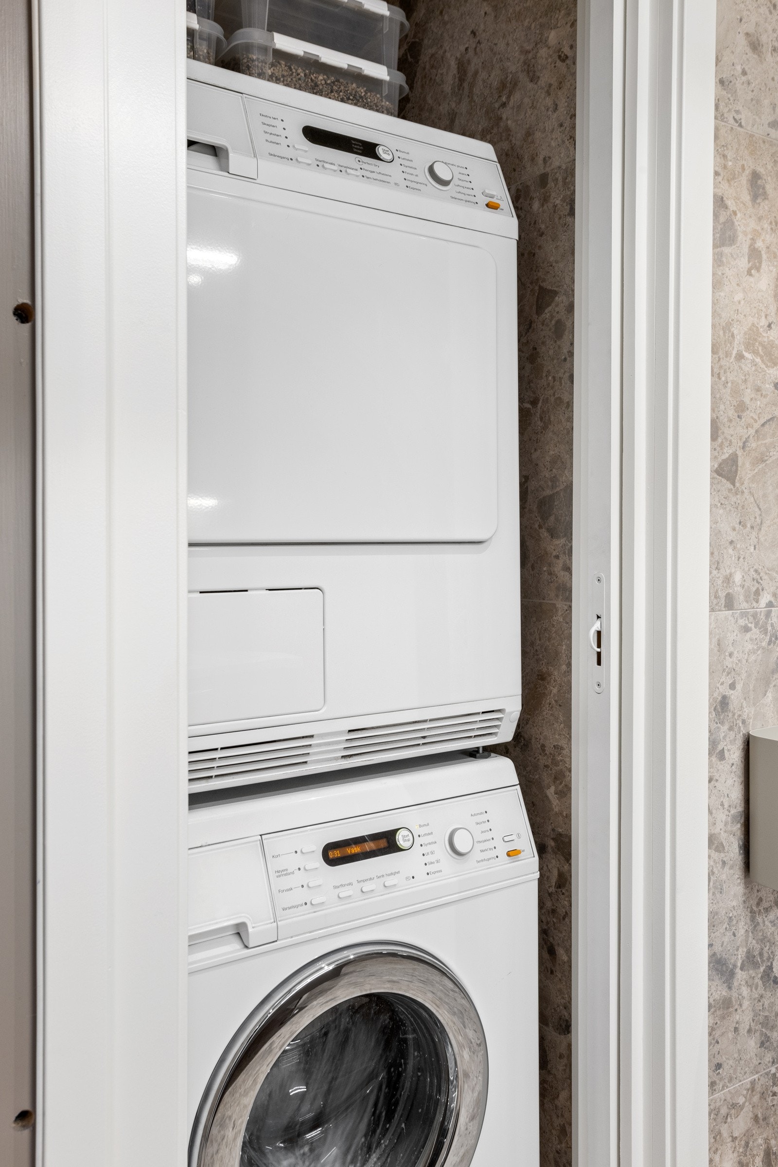 Avsatt til vaskesøyle ved bad Galleribilde