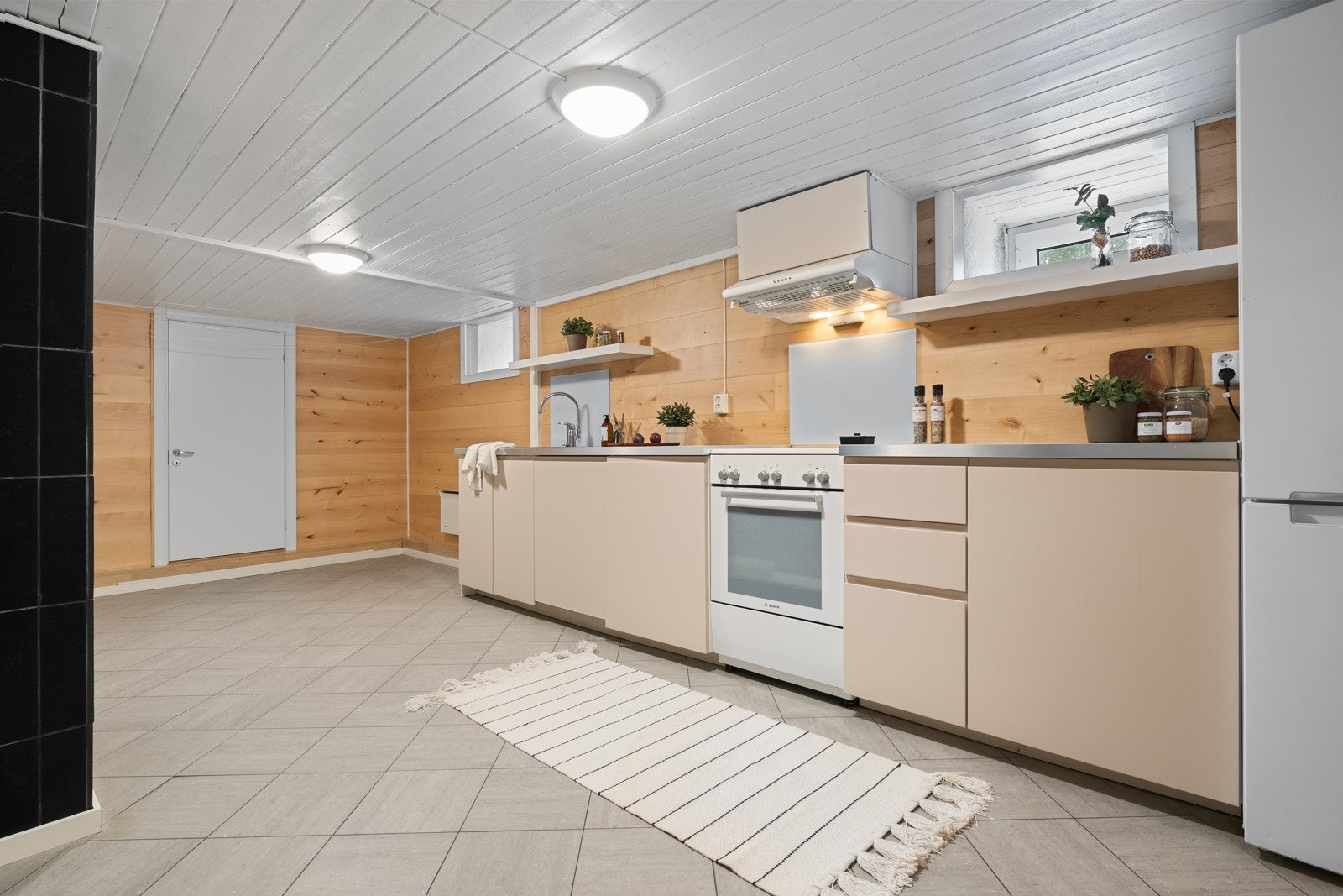 Ned i u. etasjen finner man kjøkken (ikke godkjent). Galleribilde