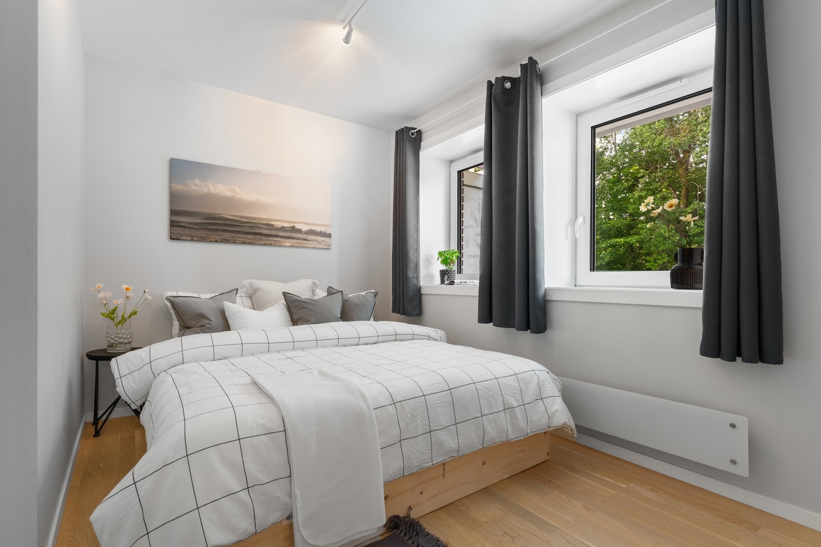 Godt og romslig soverom. Galleribilde