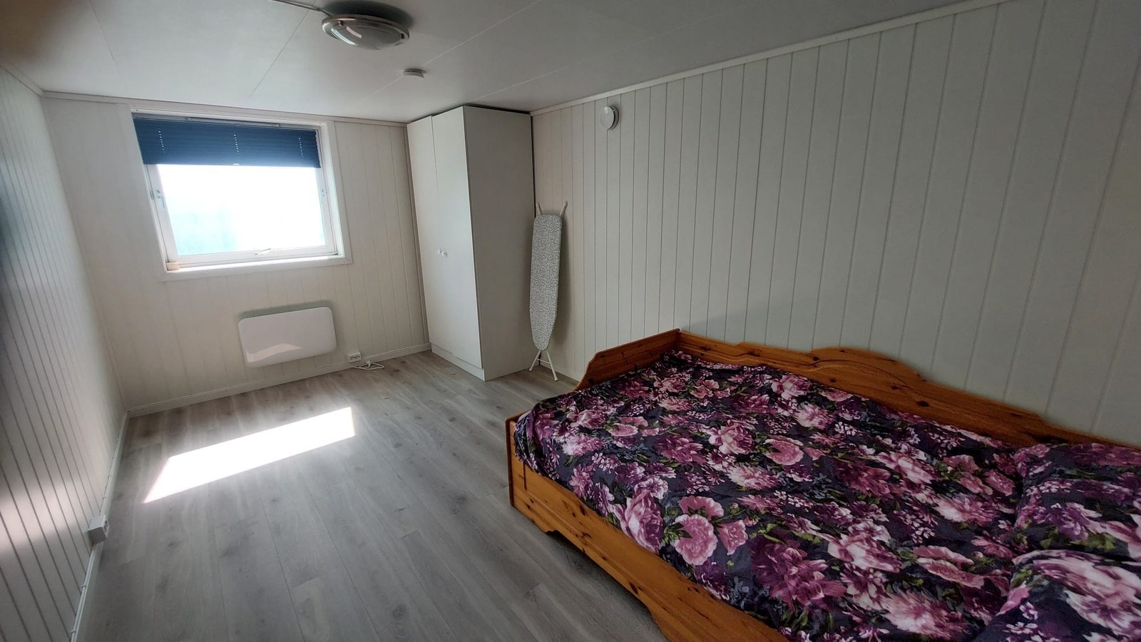 Stort soverom 13 m2 Galleribilde