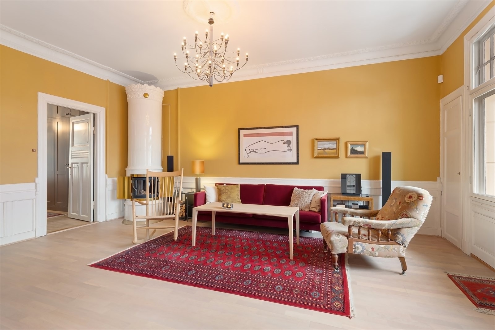 Mot gaten har du 3 stuer i rekke Galleribilde