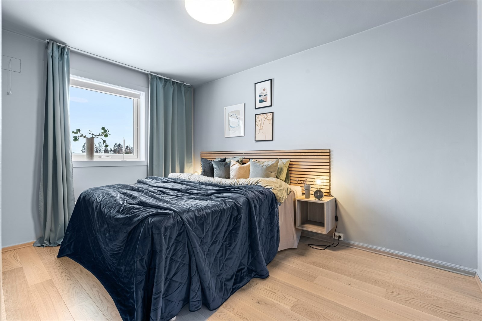 Leiligheten har tre gode soverom med fine innredningsmuligheter. Galleribilde