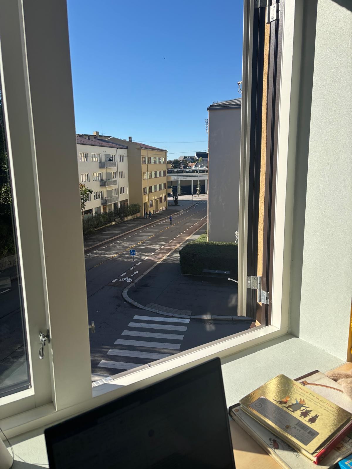 Selgers bilde av utsyn fra soverom I. Galleribilde