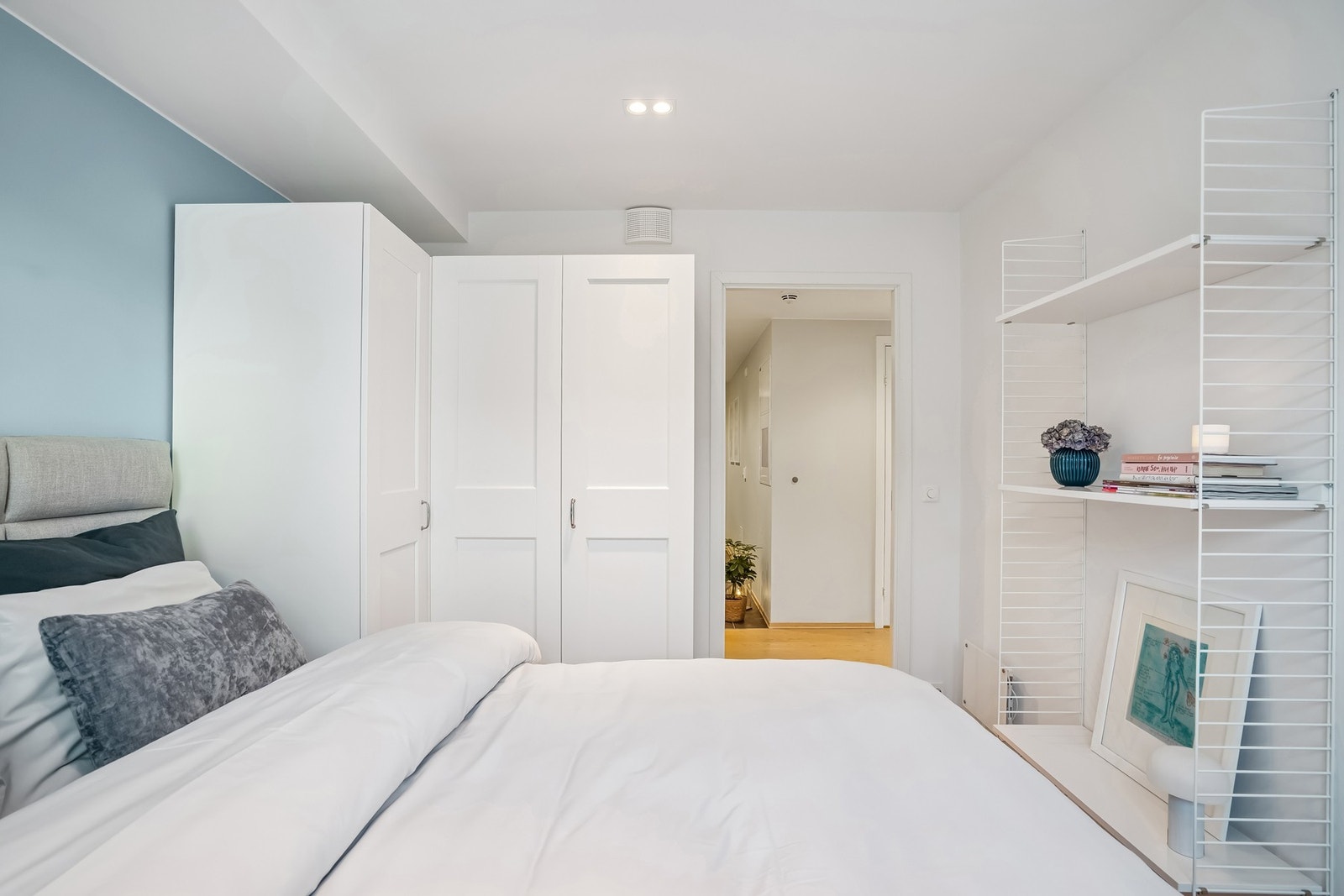 Også bygget garderobe her Galleribilde