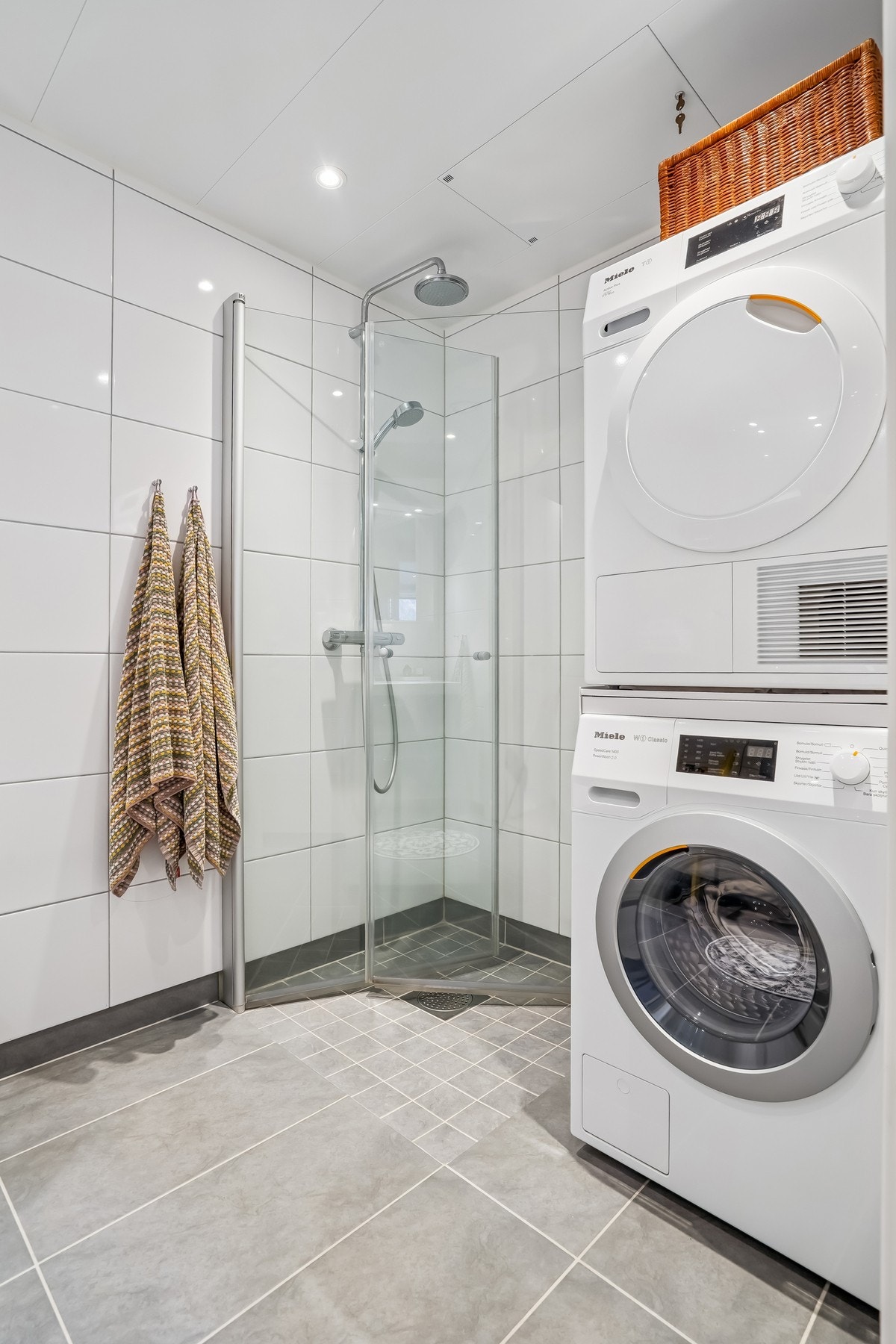 Også plass til vaskemaskin og trommel Galleribilde