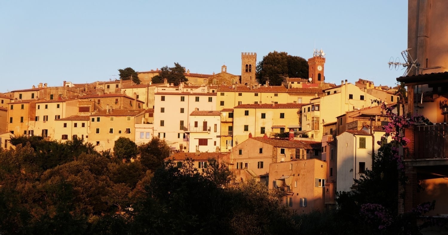 Castagneto Carducci Galleribilde