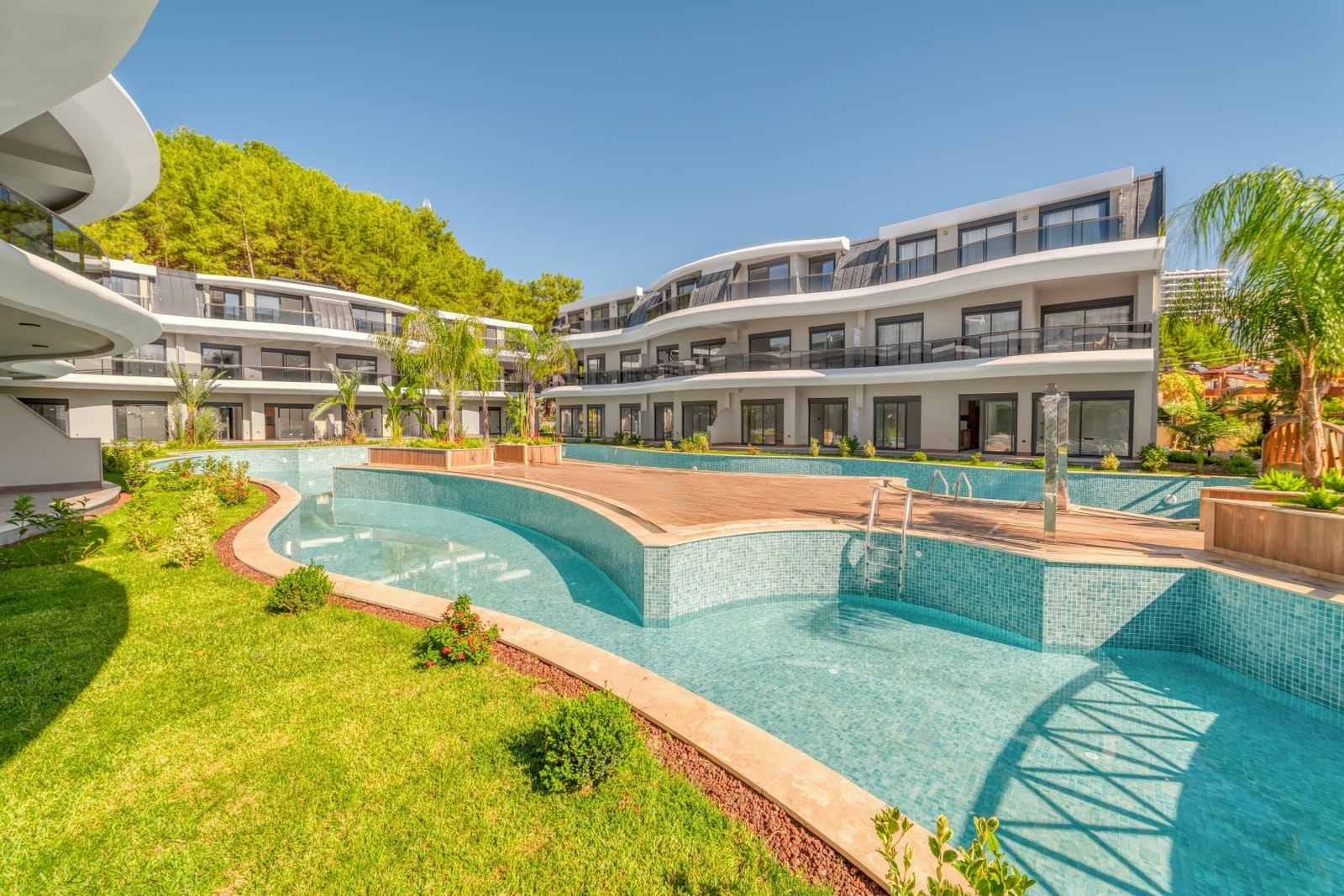 General Pool - Garden View Galleribilde