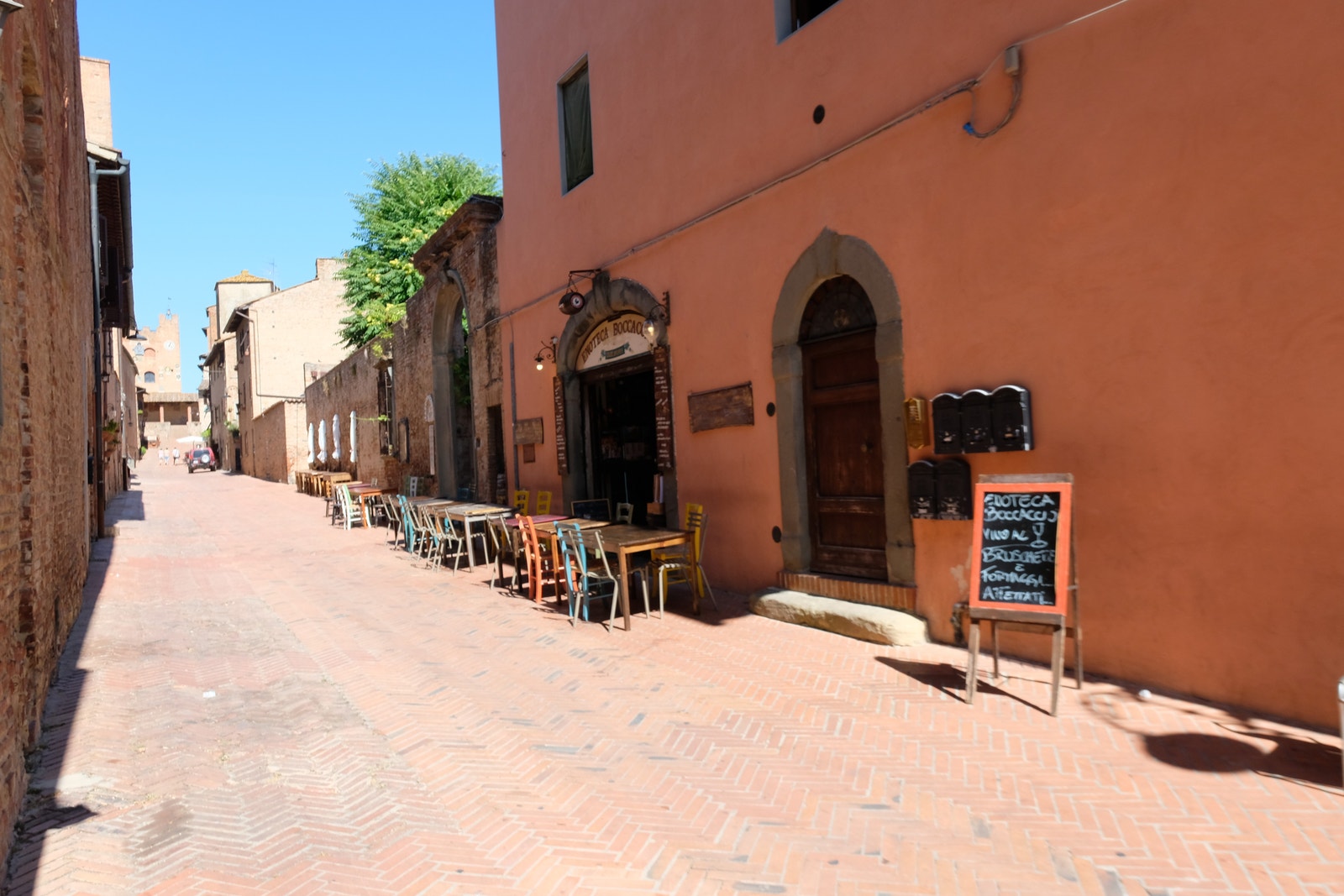 Inngang fra hovedgaten! Galleribilde