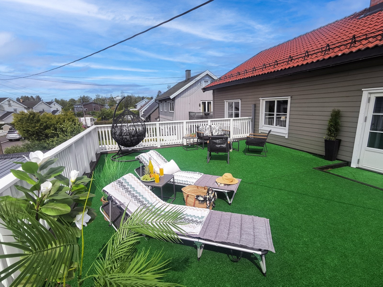 Fra stuen har du direkte utgang til en stor, privat terrasse på hele 46 kvm. Galleribilde