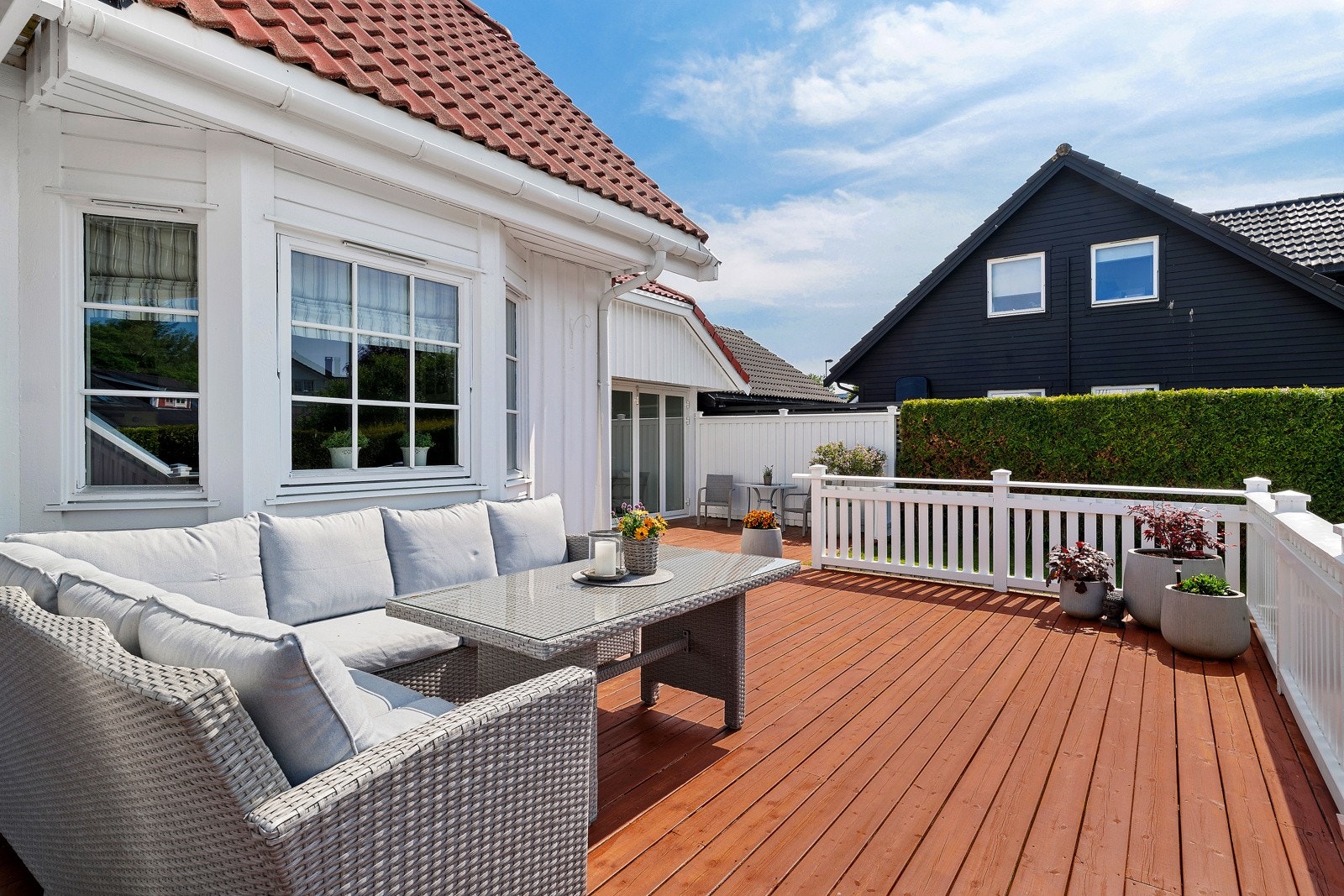 Med lettvint tilkomst fra stuen er det få plasser som blir benyttet like mye som her. Galleribilde