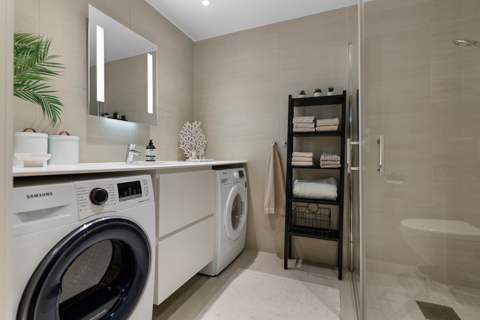 Stilrene flater, delikate fargetoner og eksklusive materialvalg gir et tidløst og luksuriøst uttrykk. Galleribilde