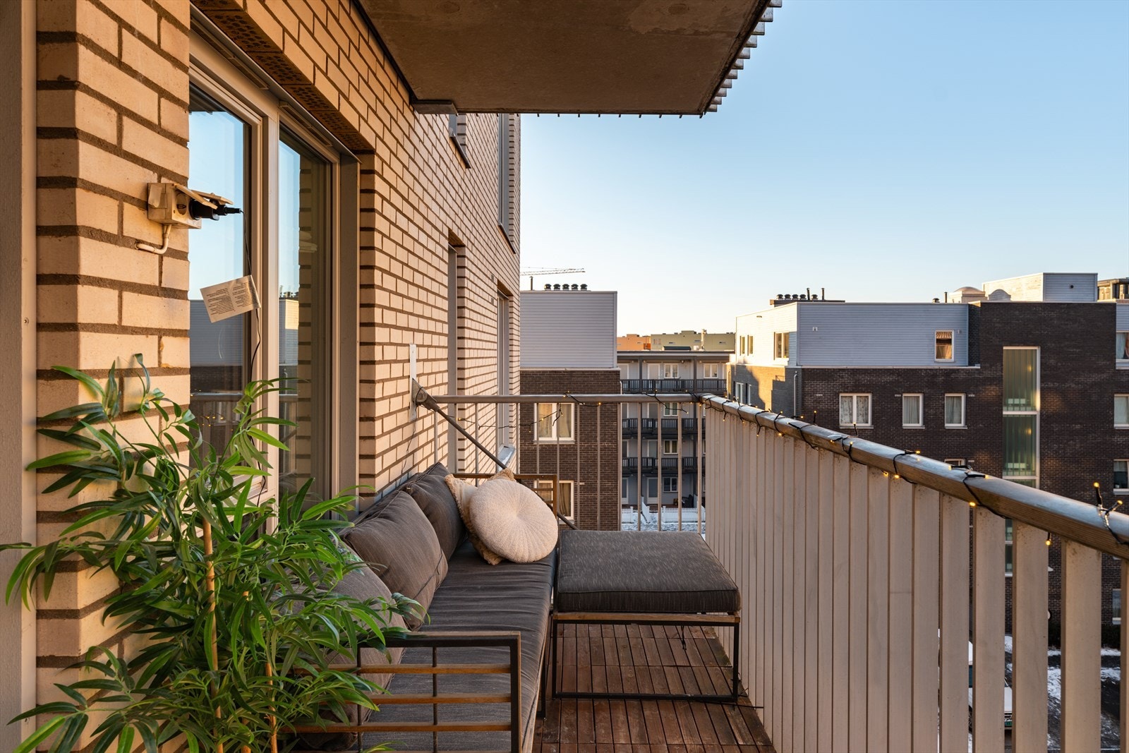 Du finner både T-banen og Kaffebrenneriet i ca. to minutters gange- fra inngangsdøren! Galleribilde