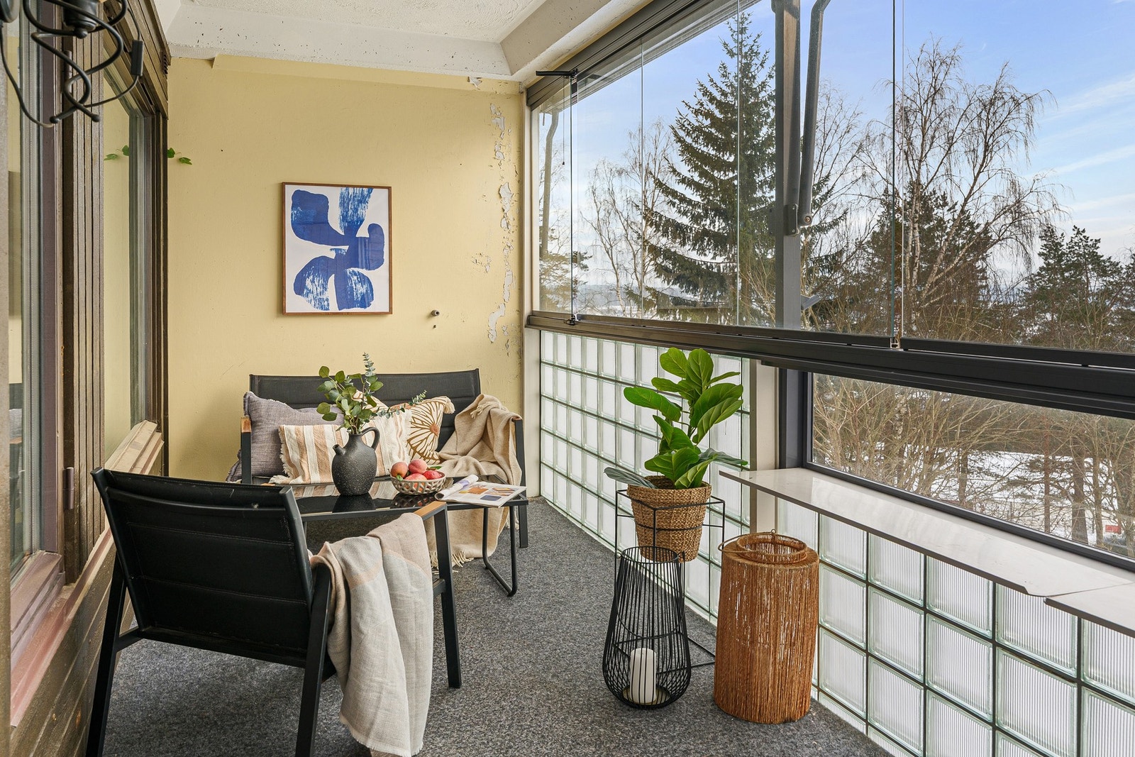 Balkongen blir en naturlig forlengelse av stuen, som kan nytes året rundt! Galleribilde