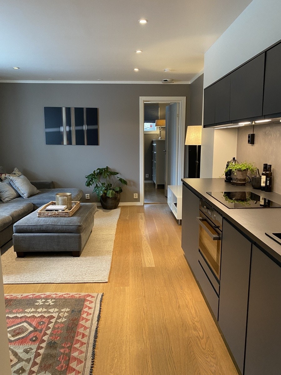 Stue med inngang til soverom Galleribilde