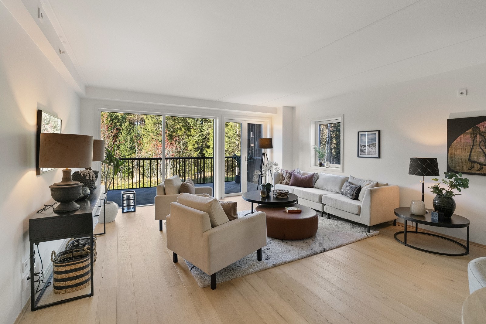 Boligen har vannbåren gulvvarme i alle rom. Galleribilde