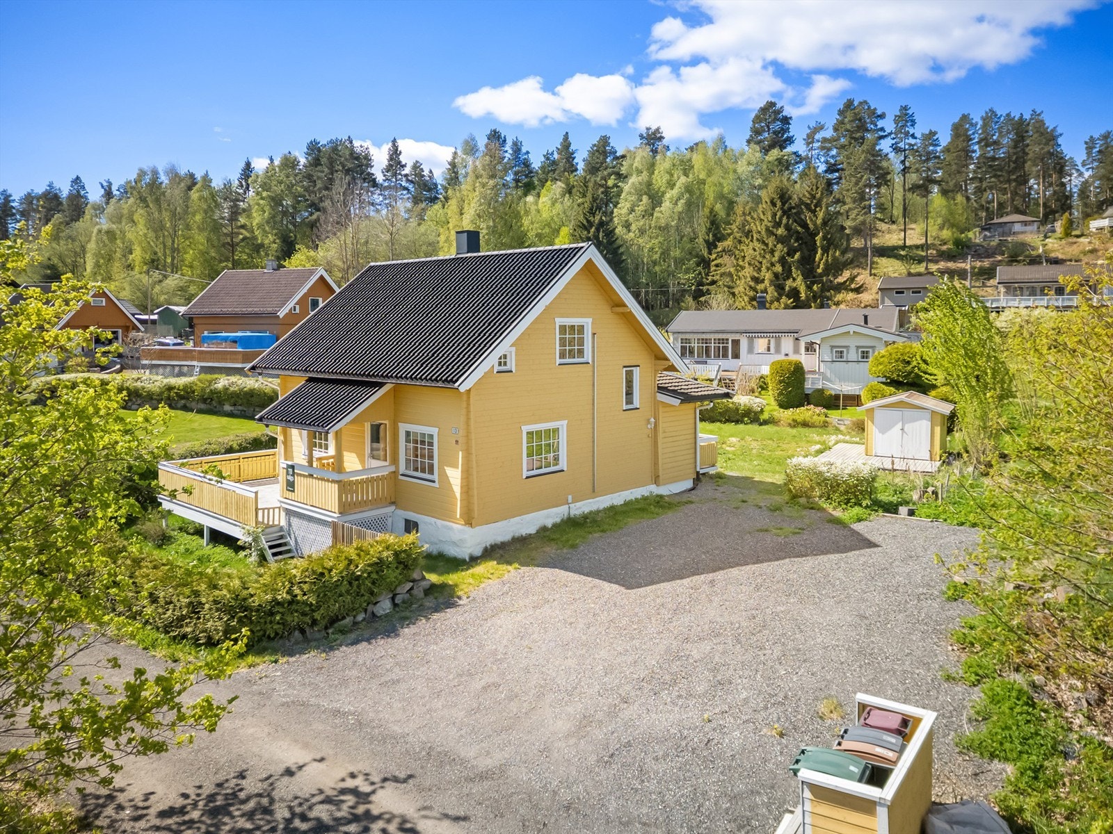 Gangavstand til idrettsanlegg med et godt utvalg av idrettsbaner. Foto: Ole Thorgeir Solheim Thoresen Galleribilde