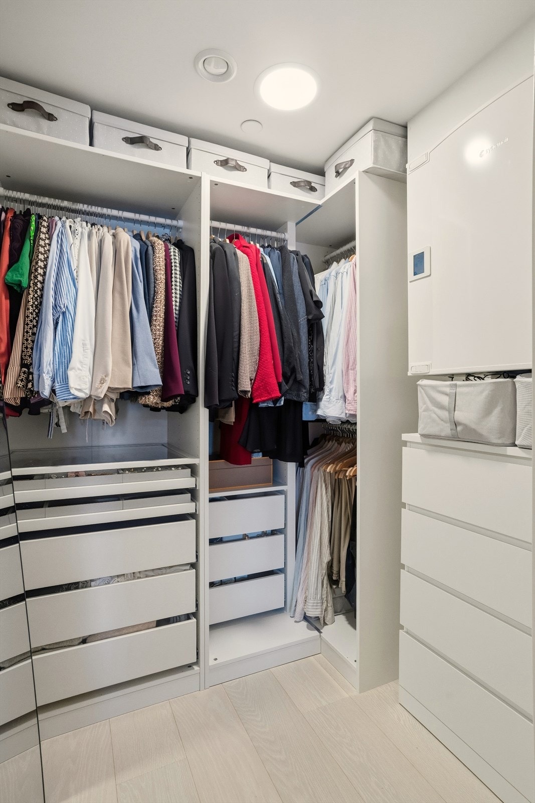 Her er det god plass til oppbevaring. Galleribilde