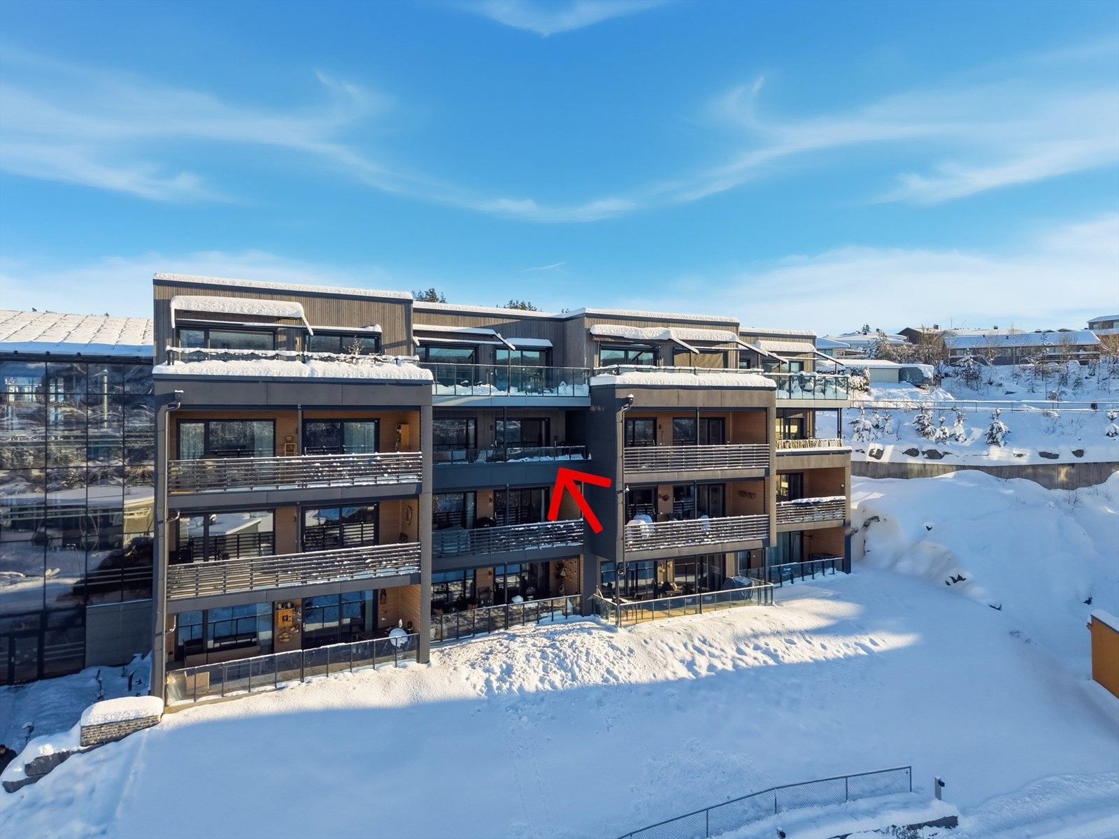 Leiligheten ligger i 4. etasjen og har en helt fantastisk utsikt utover mot Funkelia. Galleribilde