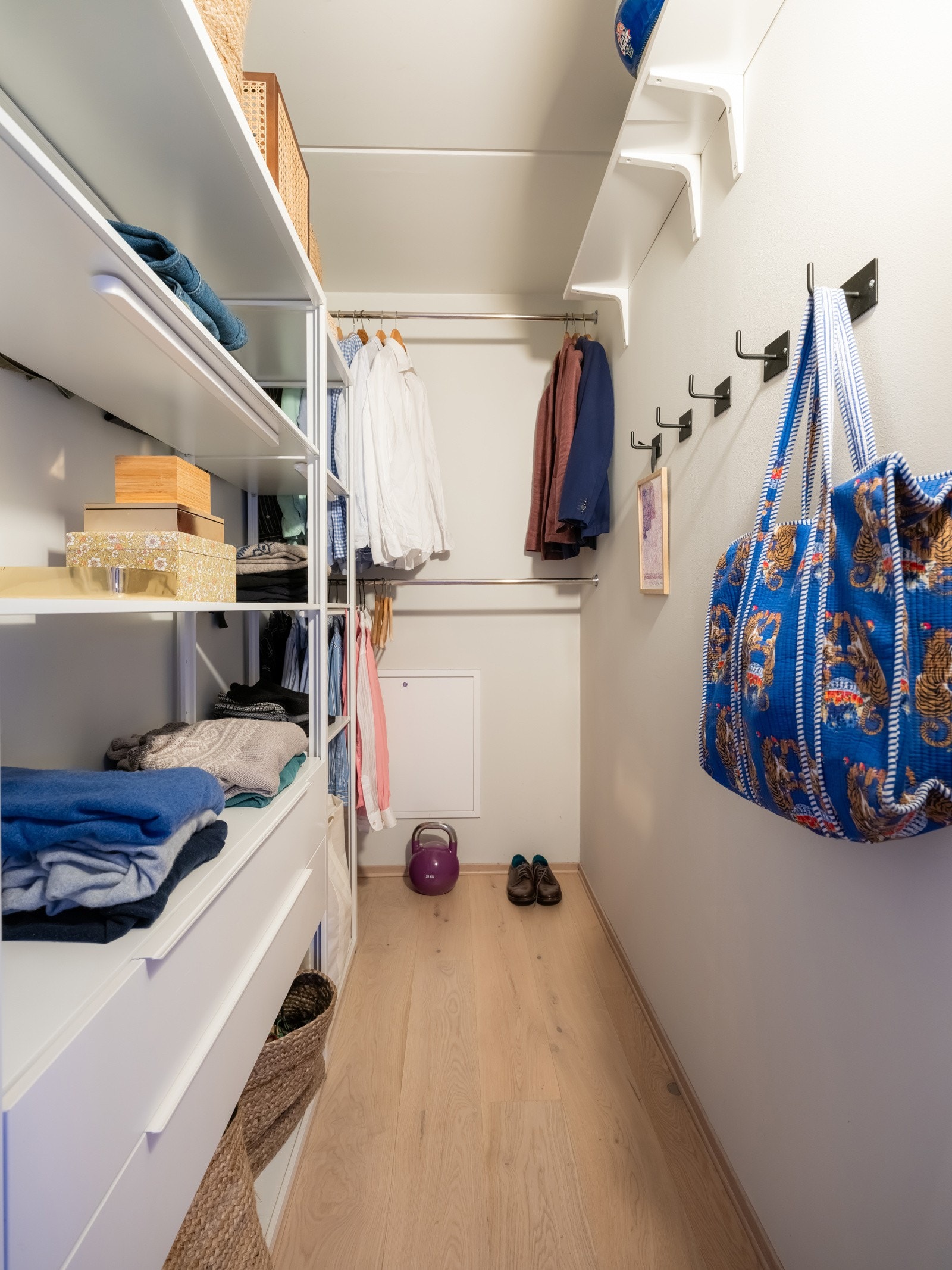 Innvendig bod. Galleribilde