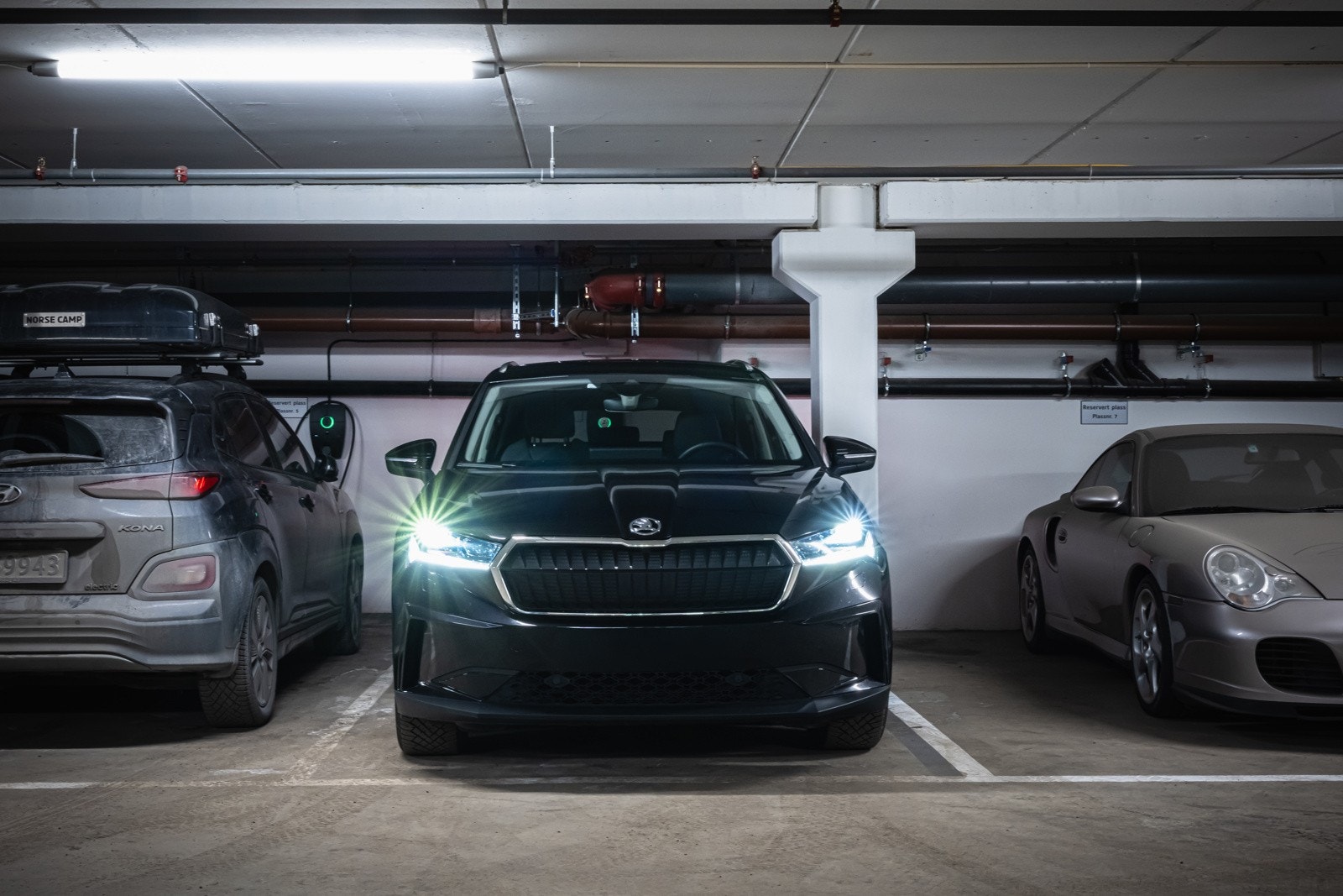 Opsjon på ekstra garasjeplass med lader (plass nr. 6 - fast plass). Opsjonspris er kr 550.000,-. Galleribilde