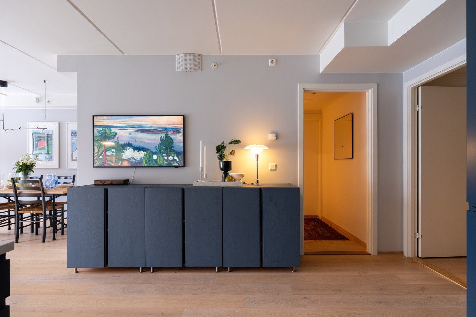 Gode muligheter for å tilføye eget preg i form av kunst og dekor. Galleribilde