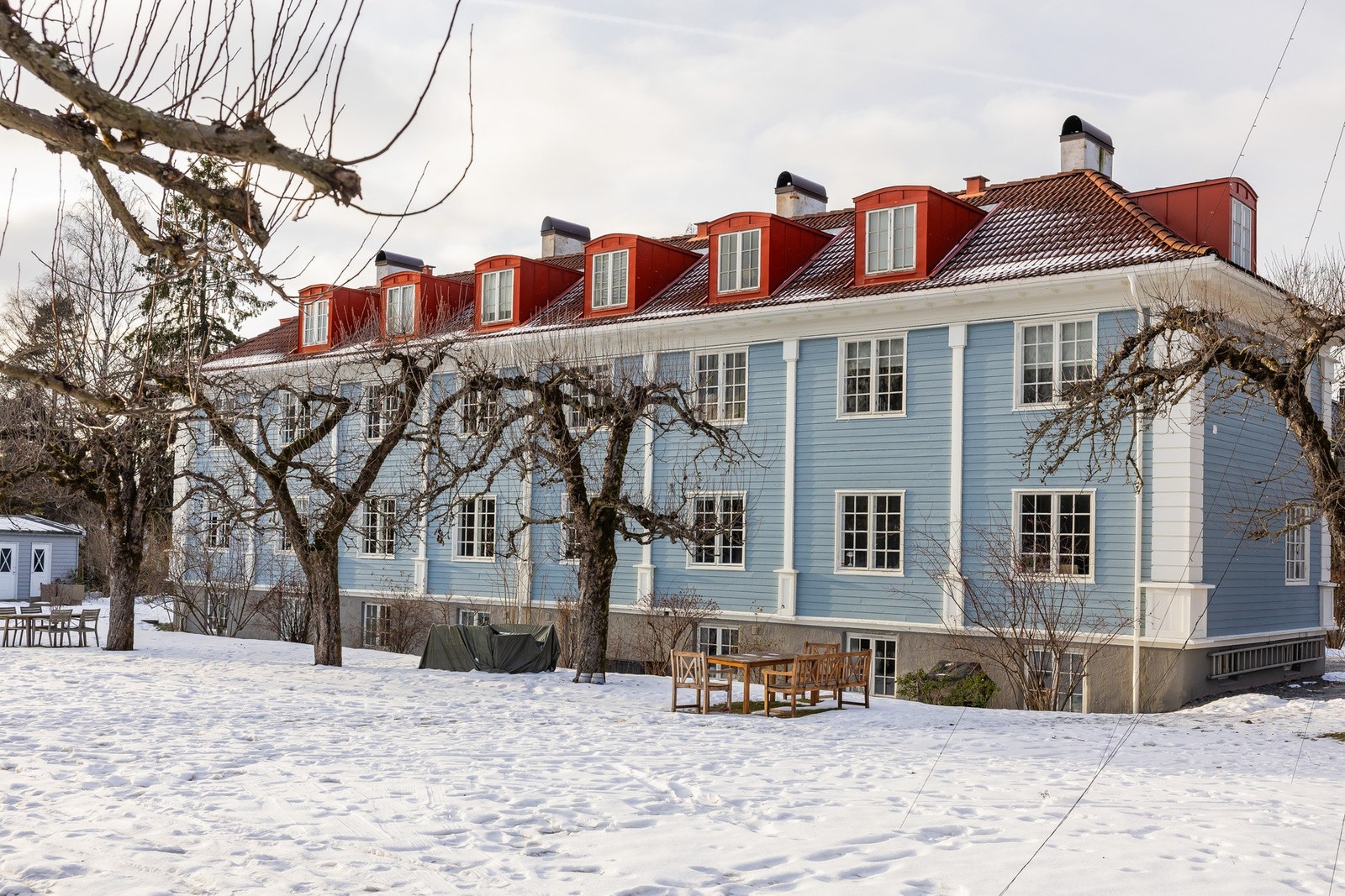 Her bor du svært sentralt, like i nærheten av et godt kollektivtilbud som raskt bringer deg rundt i byen. Galleribilde