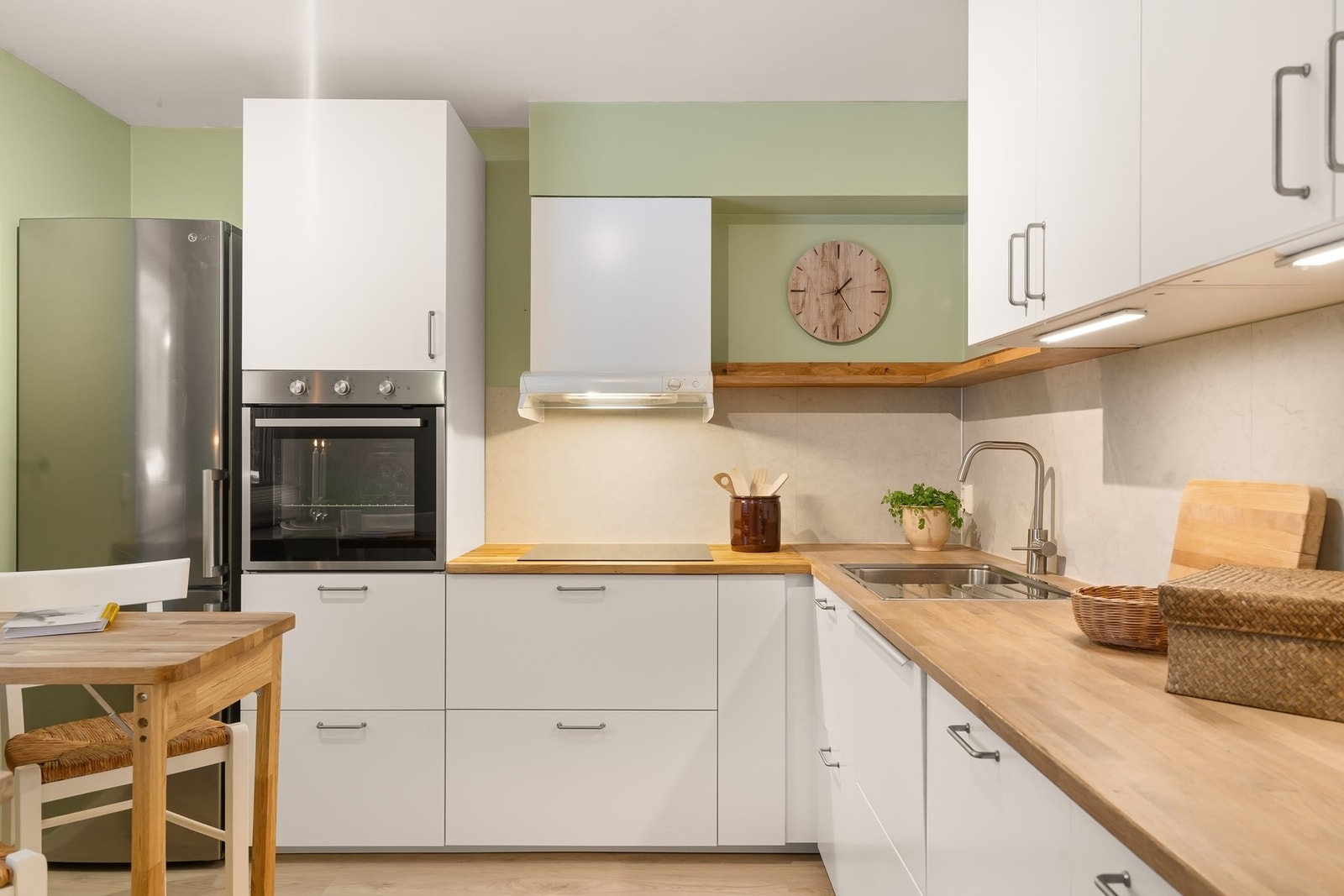 Kjøkken med innredning fra IKEA (2024) Galleribilde