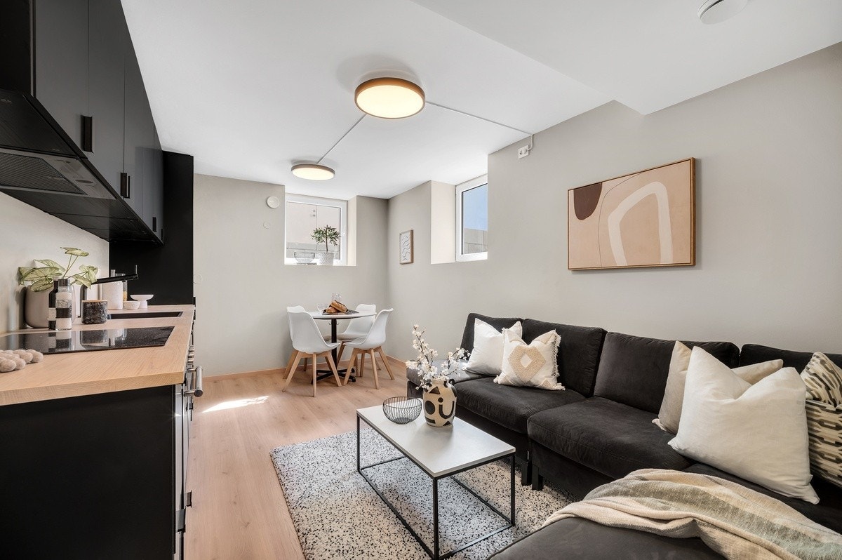 Fantastisk totalrenovert sokkelleilighet med utsikt! Galleribilde