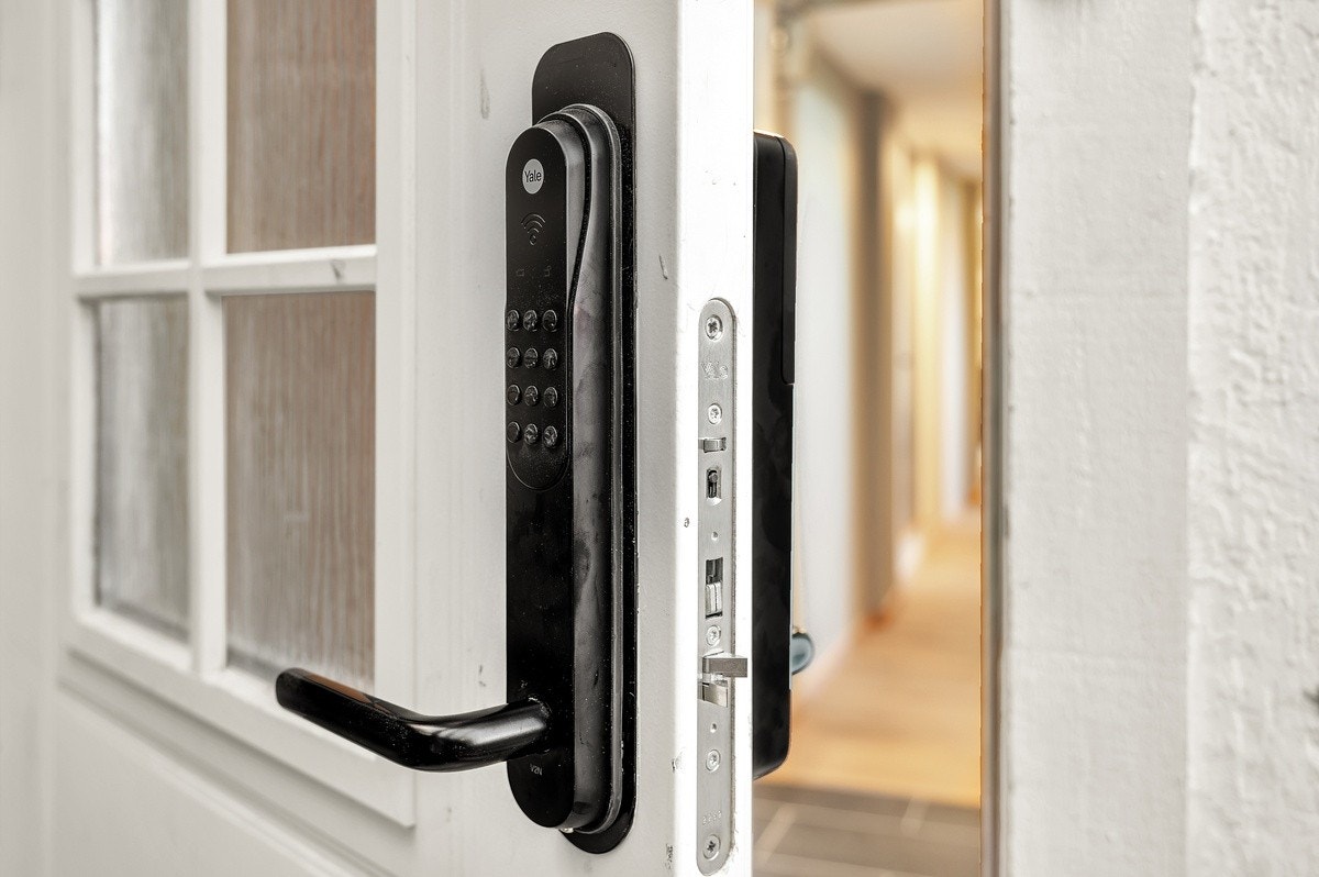 Nøkkelfrihet med Yale Kode Dør Lås system. Genialt! Galleribilde