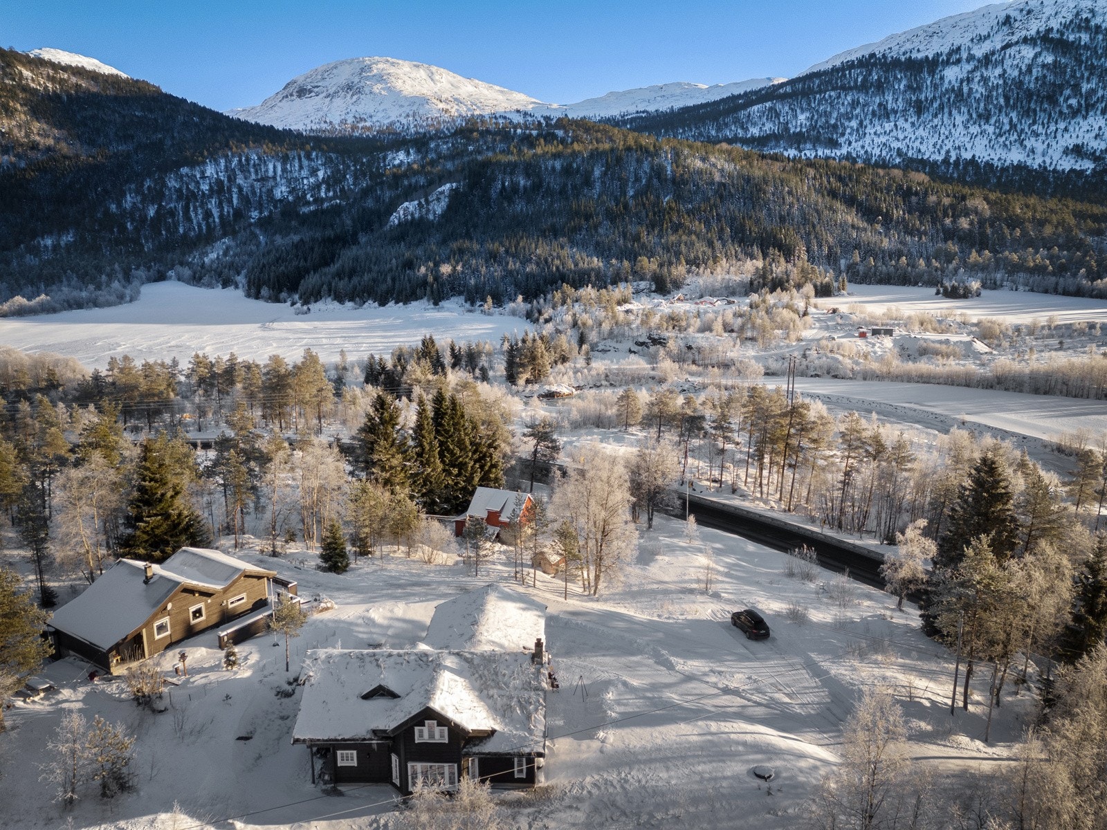 Eiendommen ligger fritt til med turmuligheter i alle retninger. Galleribilde