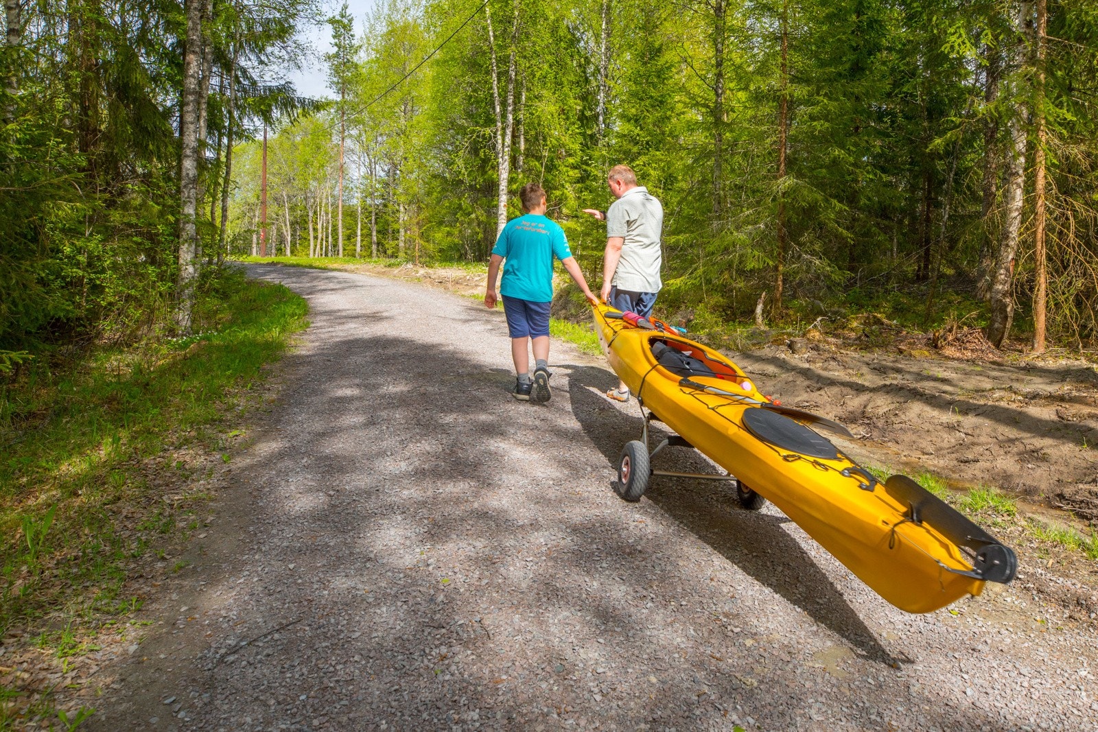 Øyeren er et fint sted for bading, padling og fisking. Galleribilde