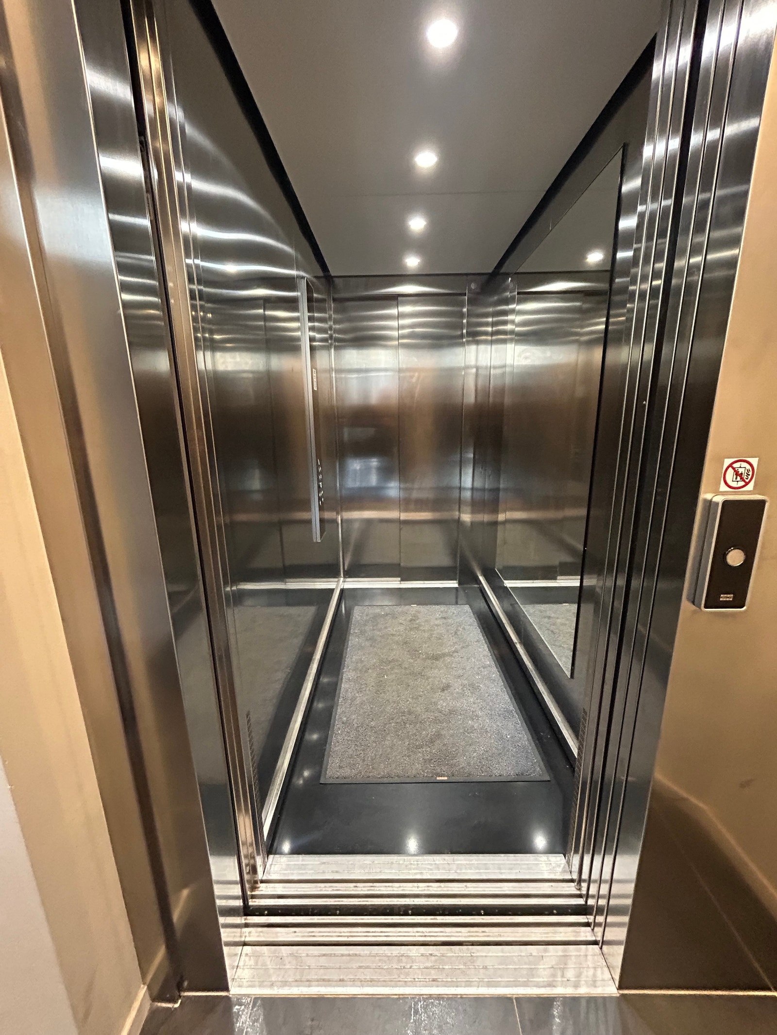 Eiendommen har heis. Galleribilde