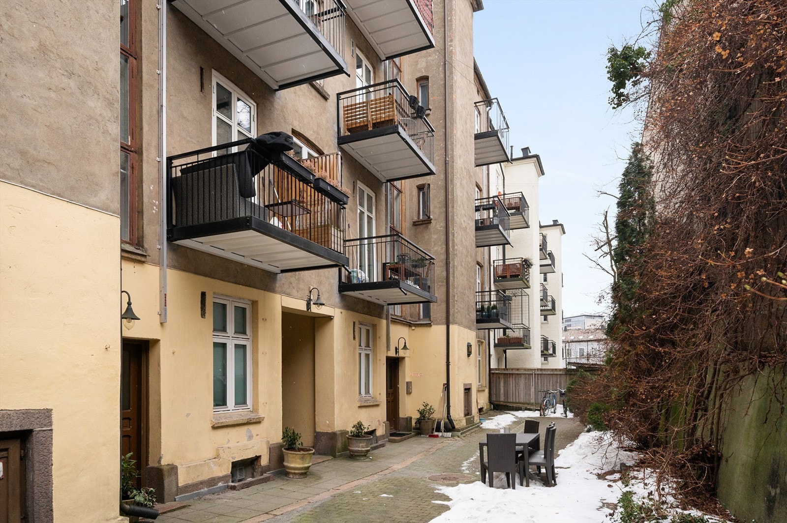Kort vei til grøntområder som St. Hanshaugen, Slottsparken, Frogner, Alexander Kiellands plass mv. Galleribilde