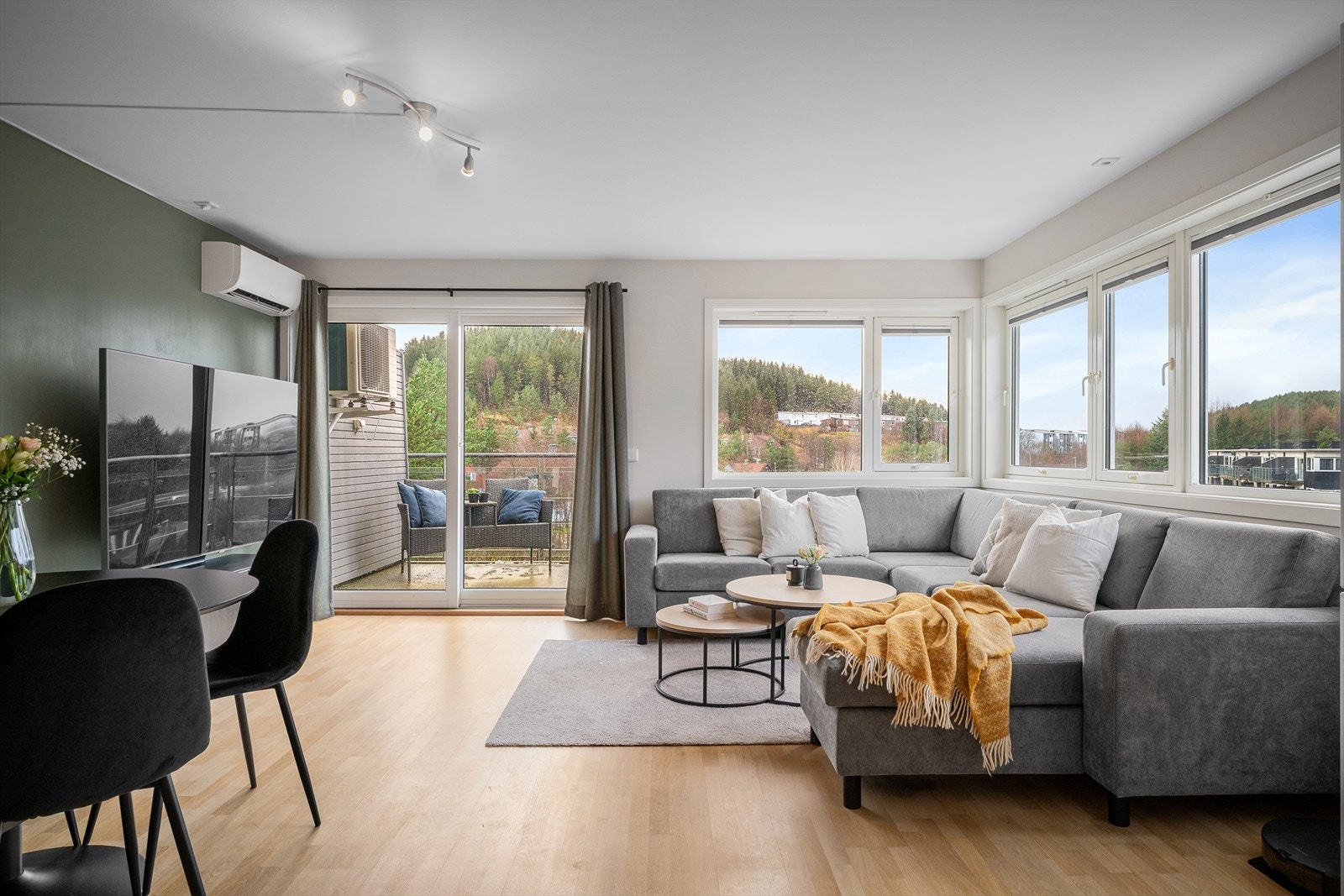 EiendomsMegler 1 v/Ingrid Marie Evanne presenterer Krunemyr 7.
Fotograf: Stian Dirdal Galleribilde