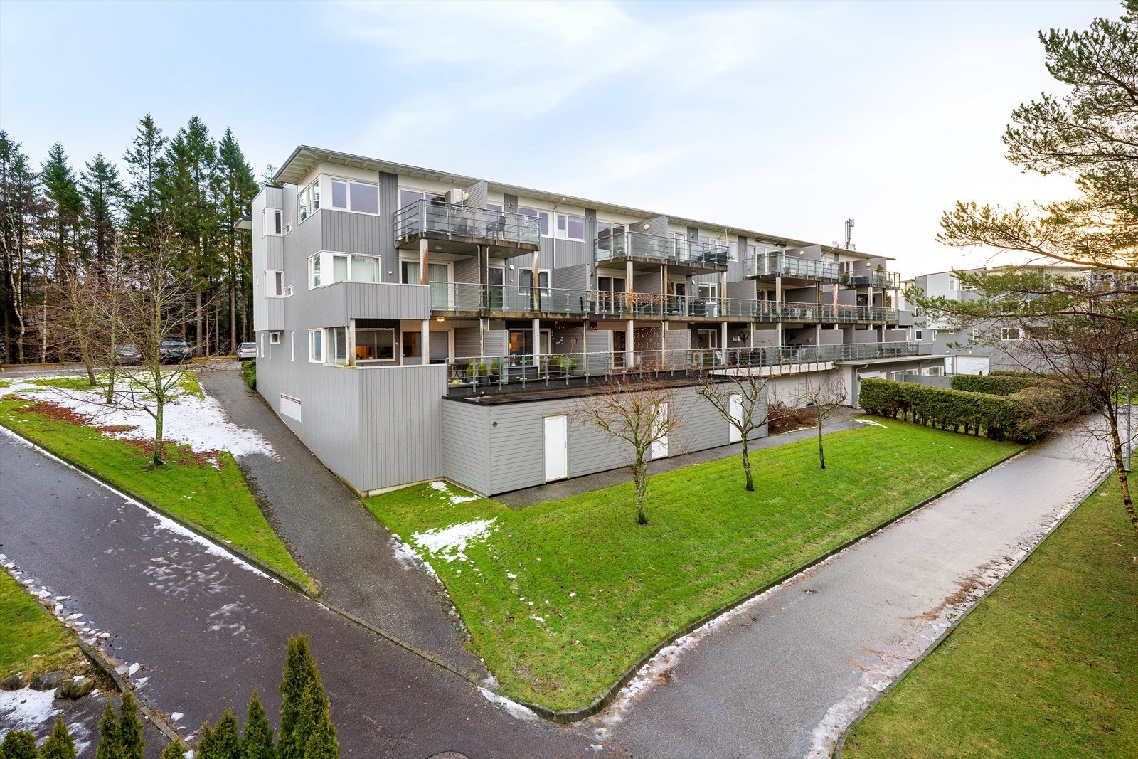 Krunemyr 7 ligger sentralt på Bogafjell, med kort avstand til daglige fasiliteter. Galleribilde