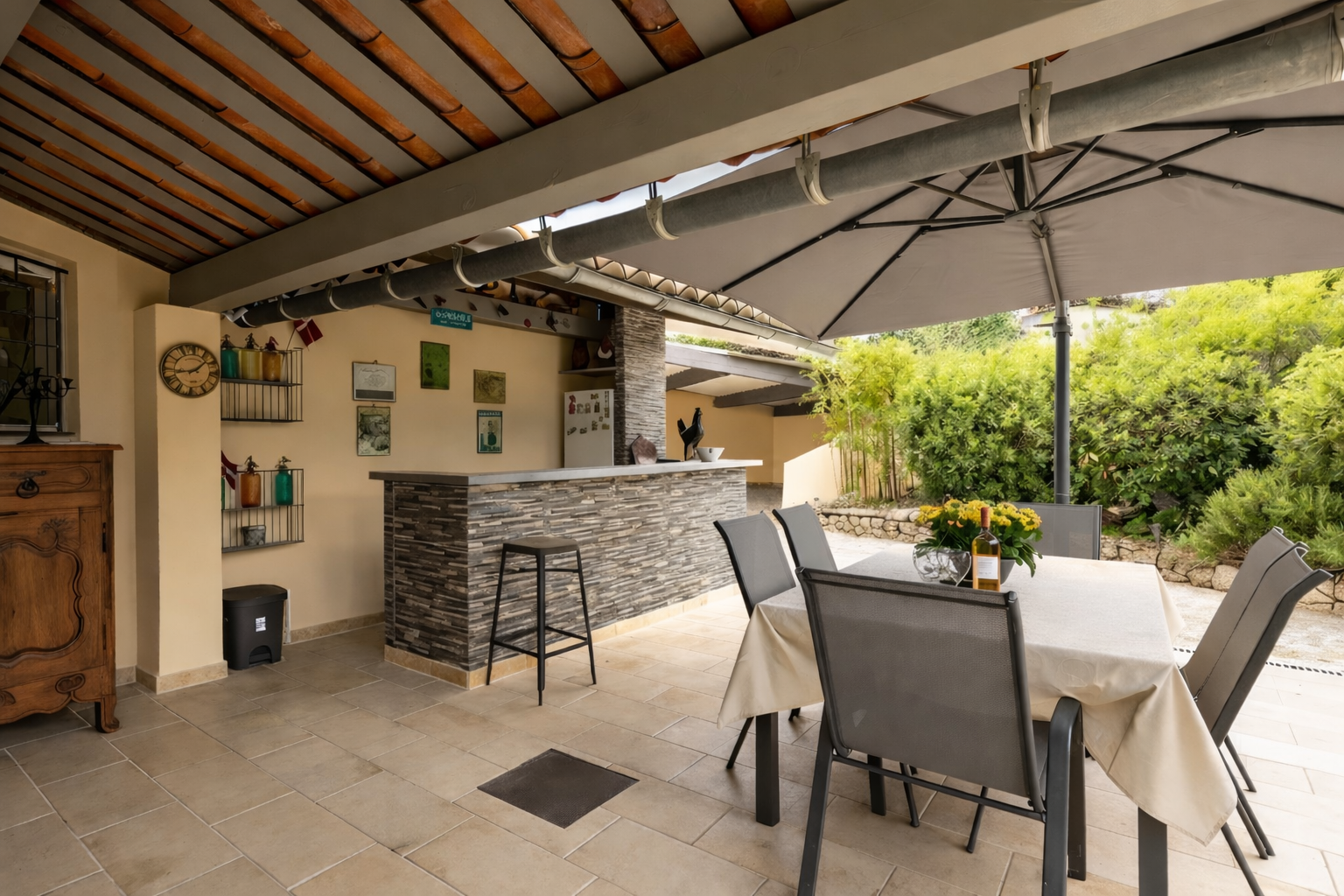 Utekjøkken og terrasse Galleribilde