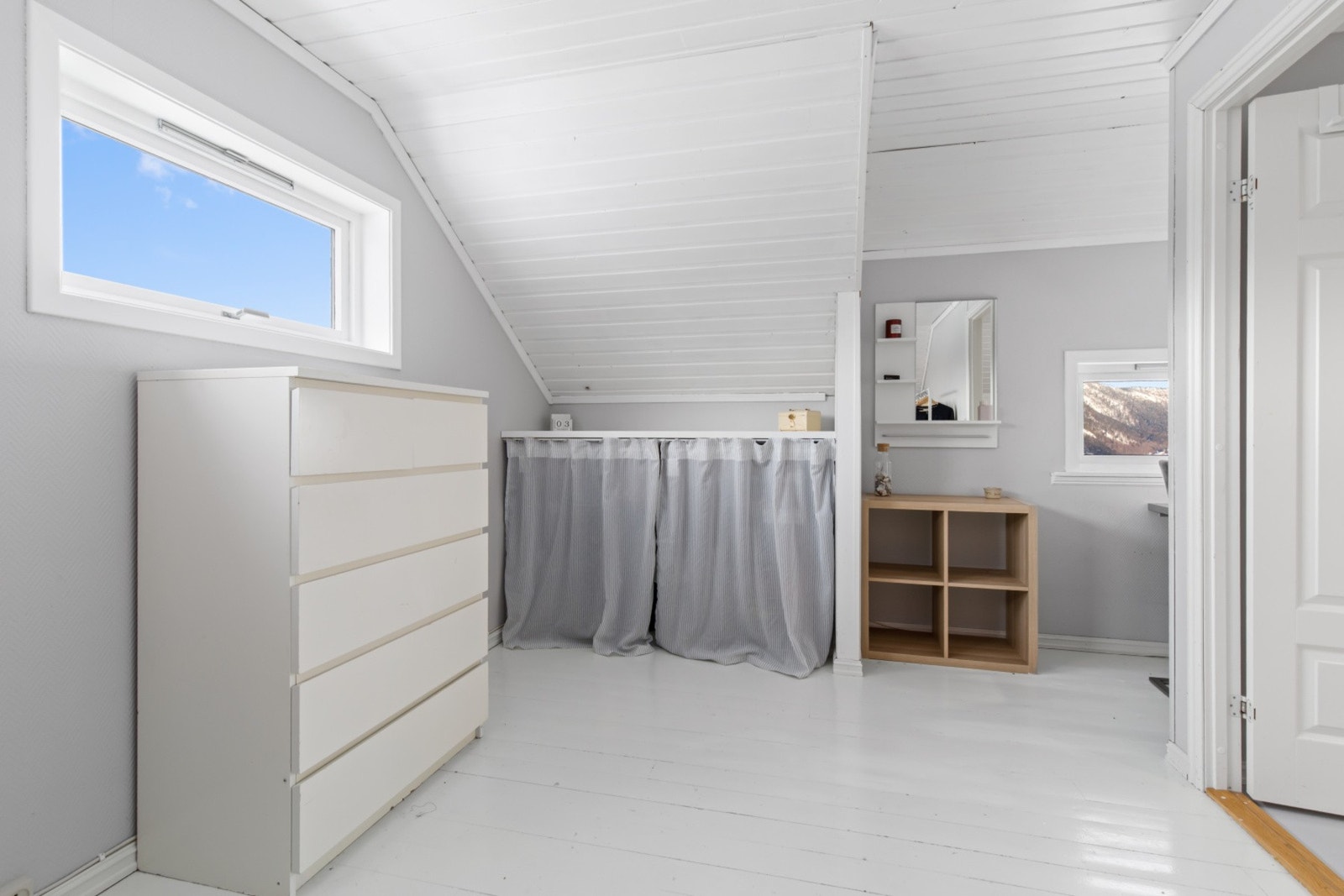 Rommet fremkommer ikke i tegninger og er derfor ikke godkjent som soverom. Galleribilde